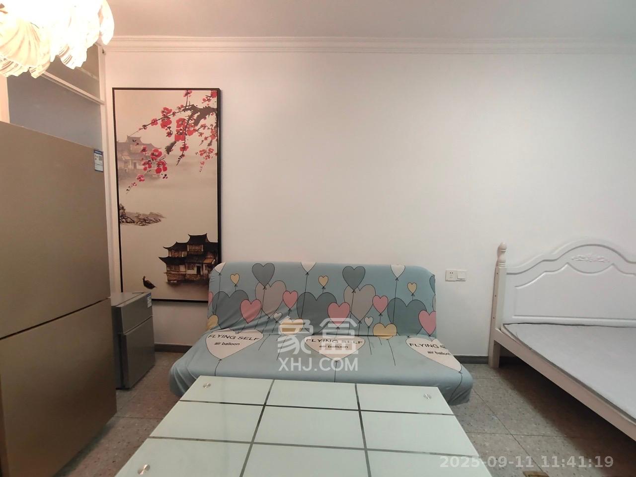 蓝湾国际广场 1室1厅1卫 1600.0元/月 蓝湾国际广场 1室1厅1卫 1600.0元/月室内图