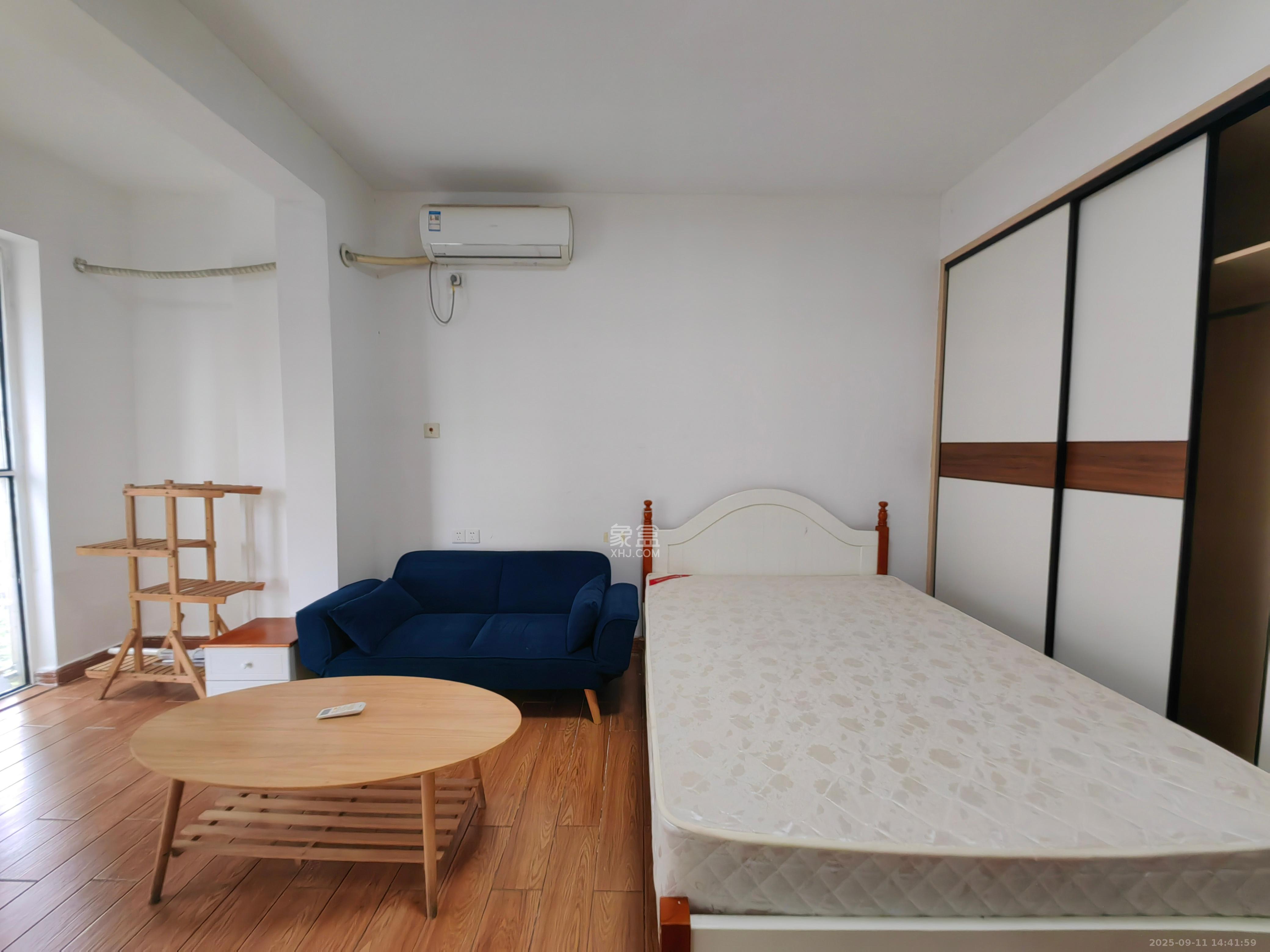 上河国际C区  1室1厅1卫   1600.00元/月室内图