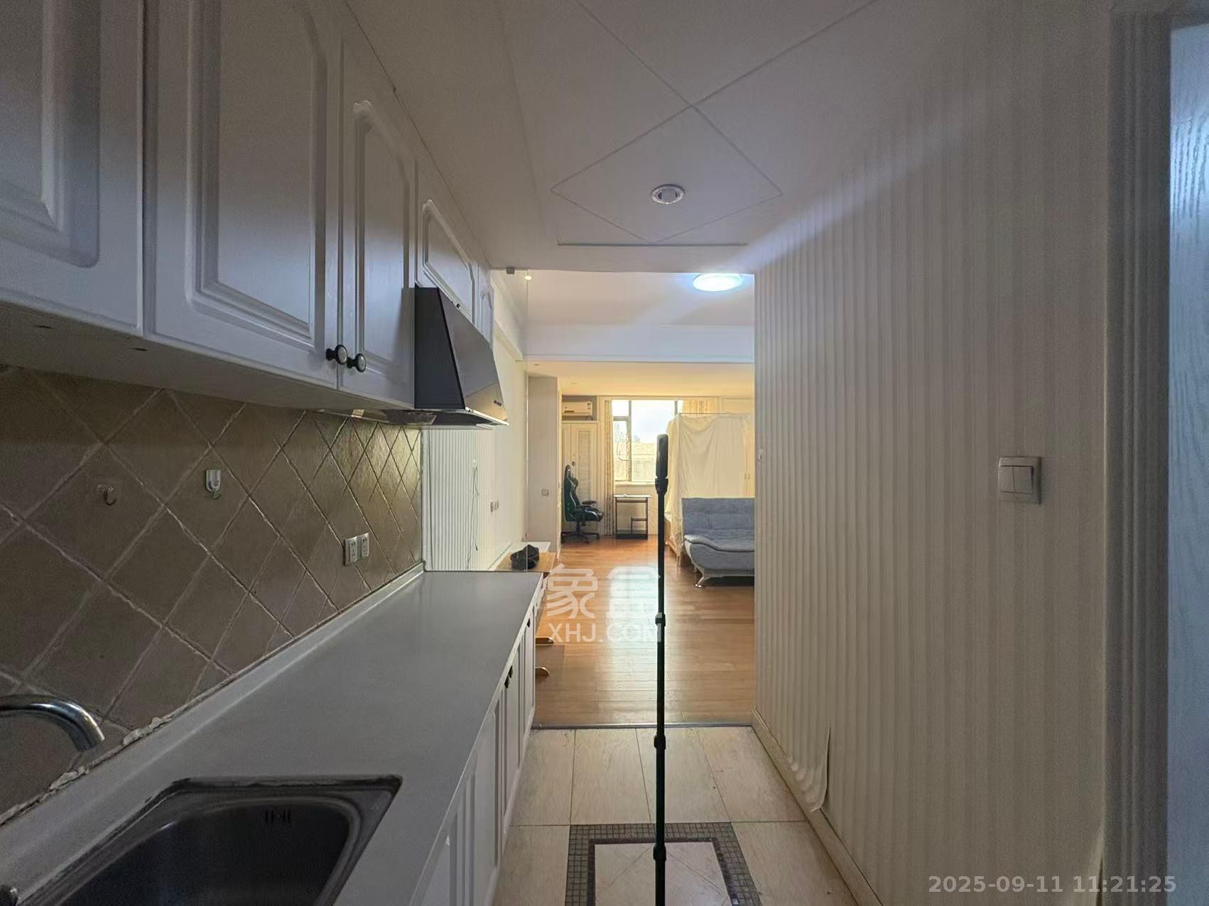 沁园春御院  1室1厅1卫    1700.0元/月 沁园春御院  1室1厅1卫    1700.0元/月室内图