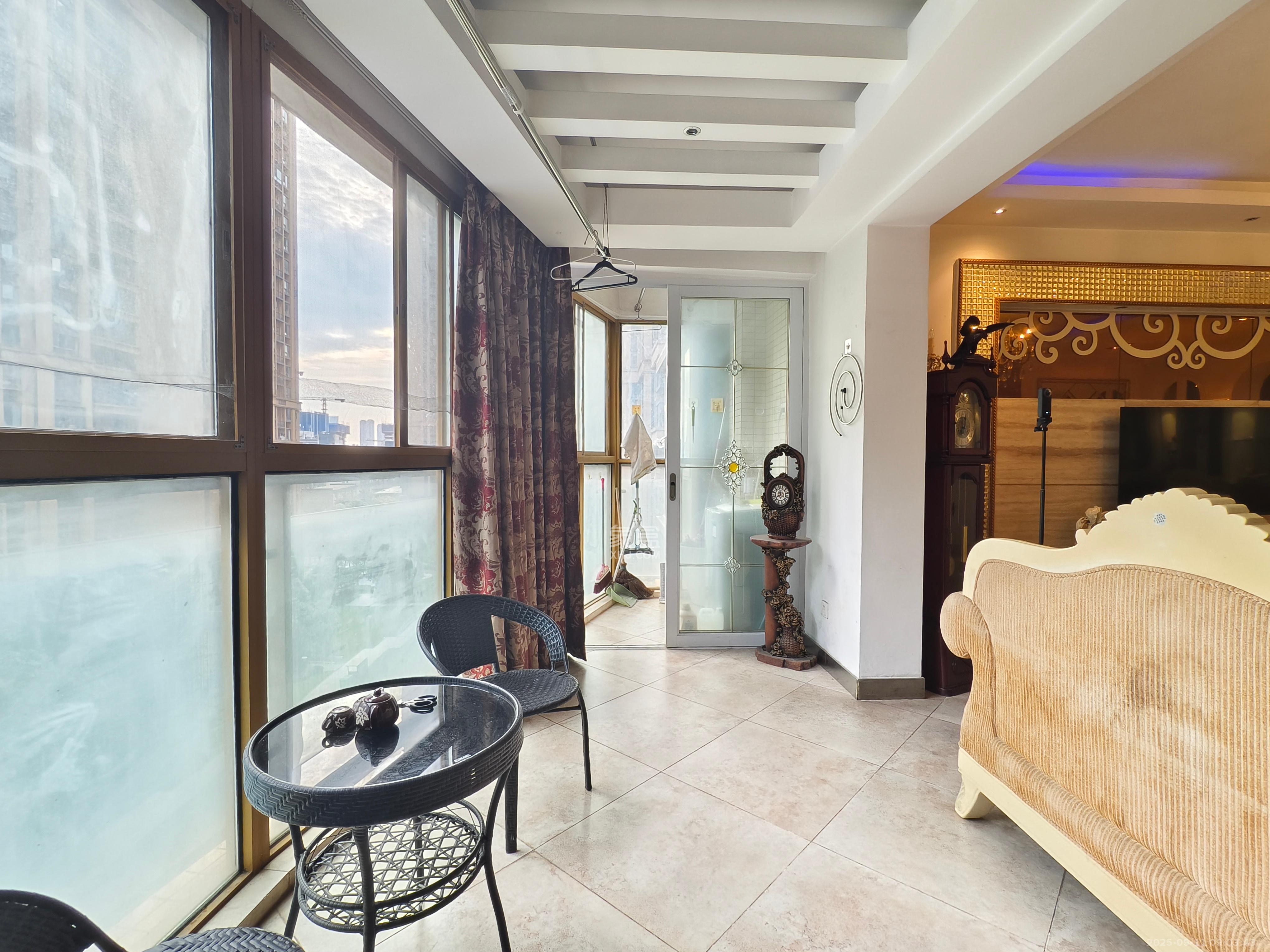 天健芙蓉盛世一期 2室1厅1卫 3200.0元/月 天健芙蓉盛世一期 2室1厅1卫 3200.0元/月室内图