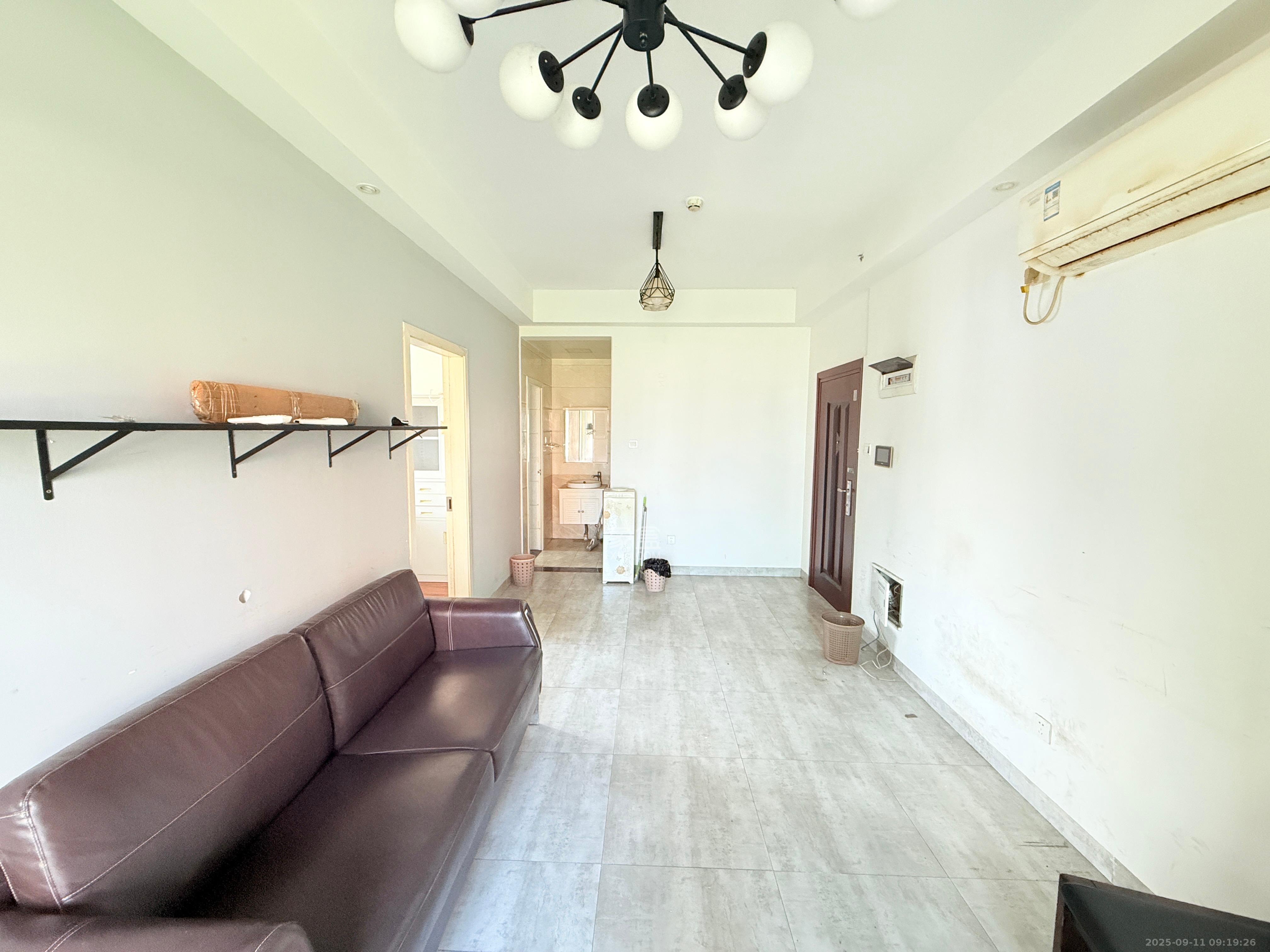 半山公馆（半山国际中心）  2室2厅1卫    2300.0元/月室内图