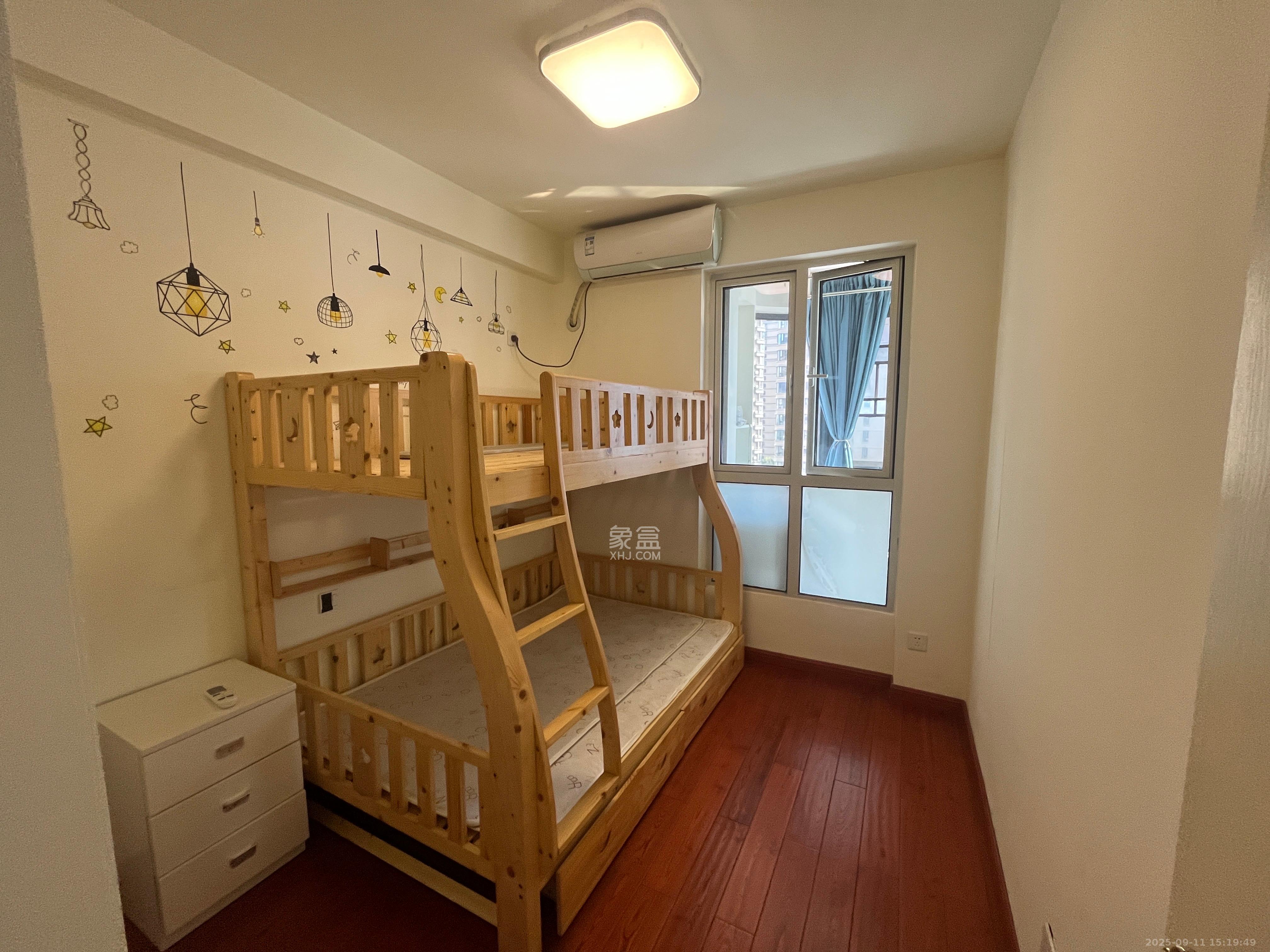 湘江雅颂居 3室2厅1卫 2600.0元/月 湘江雅颂居 3室2厅1卫 2600.0元/月室内图