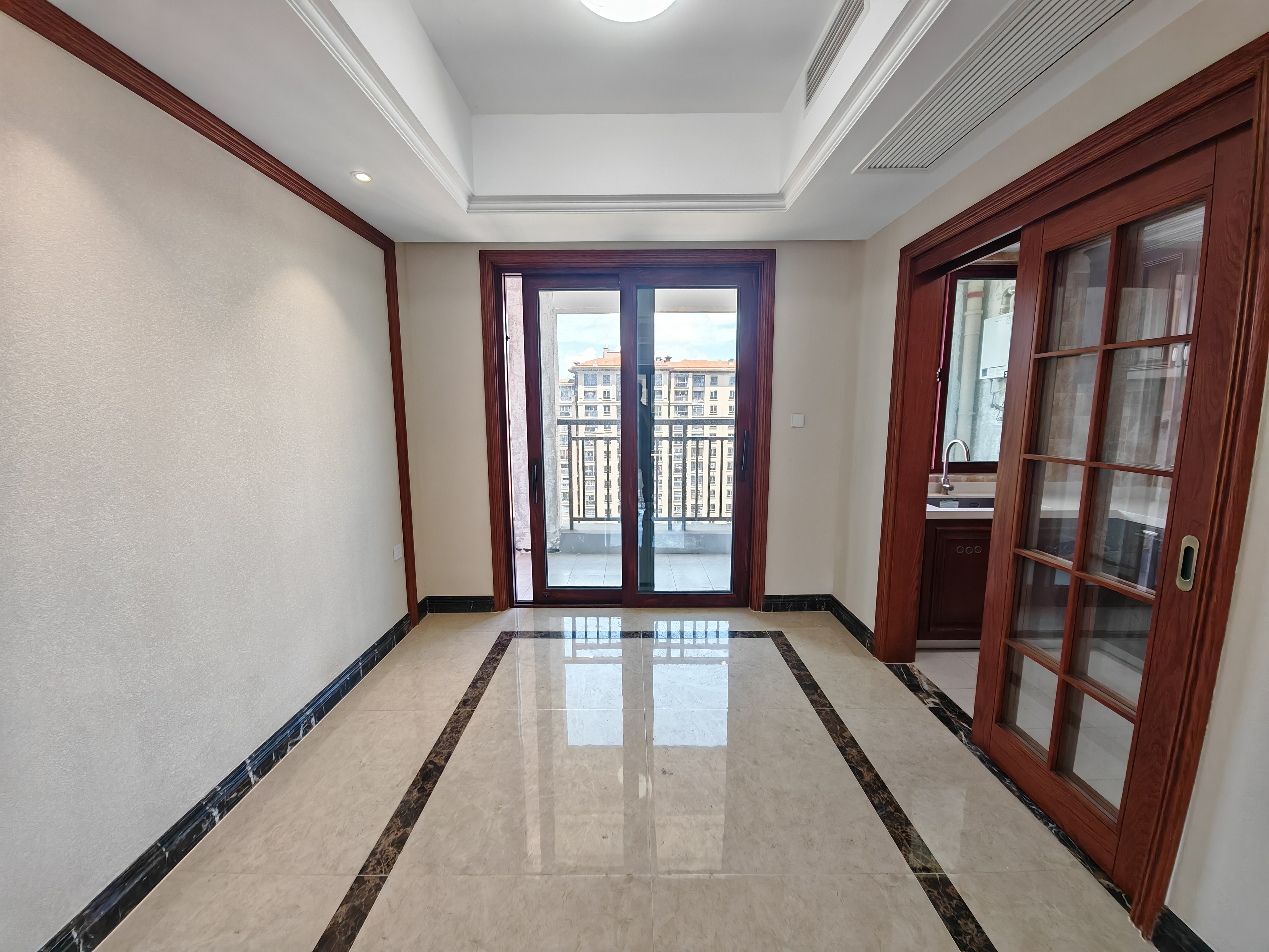 椰风水韵(南区) 3室2厅2卫 3000.0元/月 椰风水韵(南区) 3室2厅2卫 3000.0元/月室内图