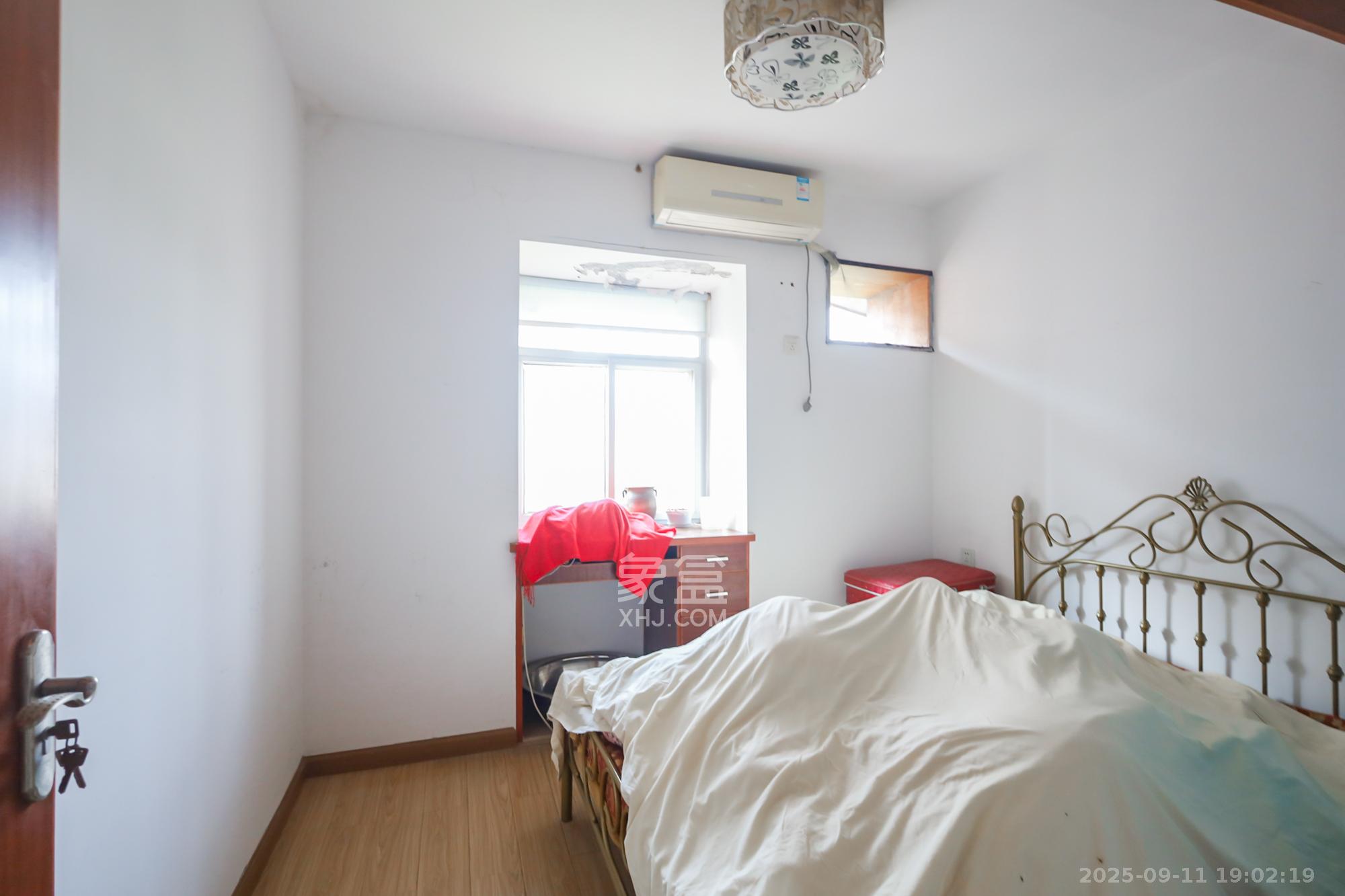 望月湖小区六片（湖中社区六片小区）  2室1厅1卫    36.8万卧室