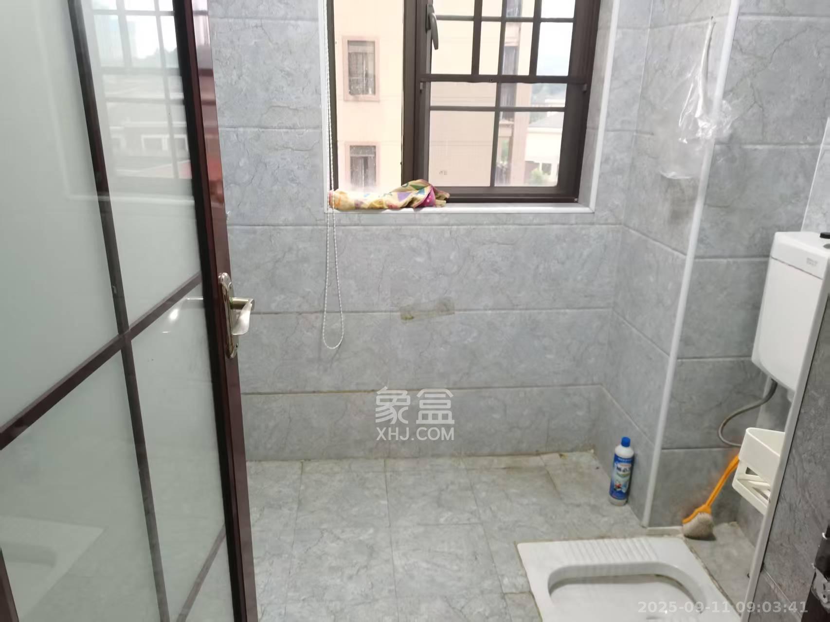 宏聚地中海  3室2厅1卫    2200.0元/月 宏聚地中海  3室2厅1卫    2200.0元/月室内图