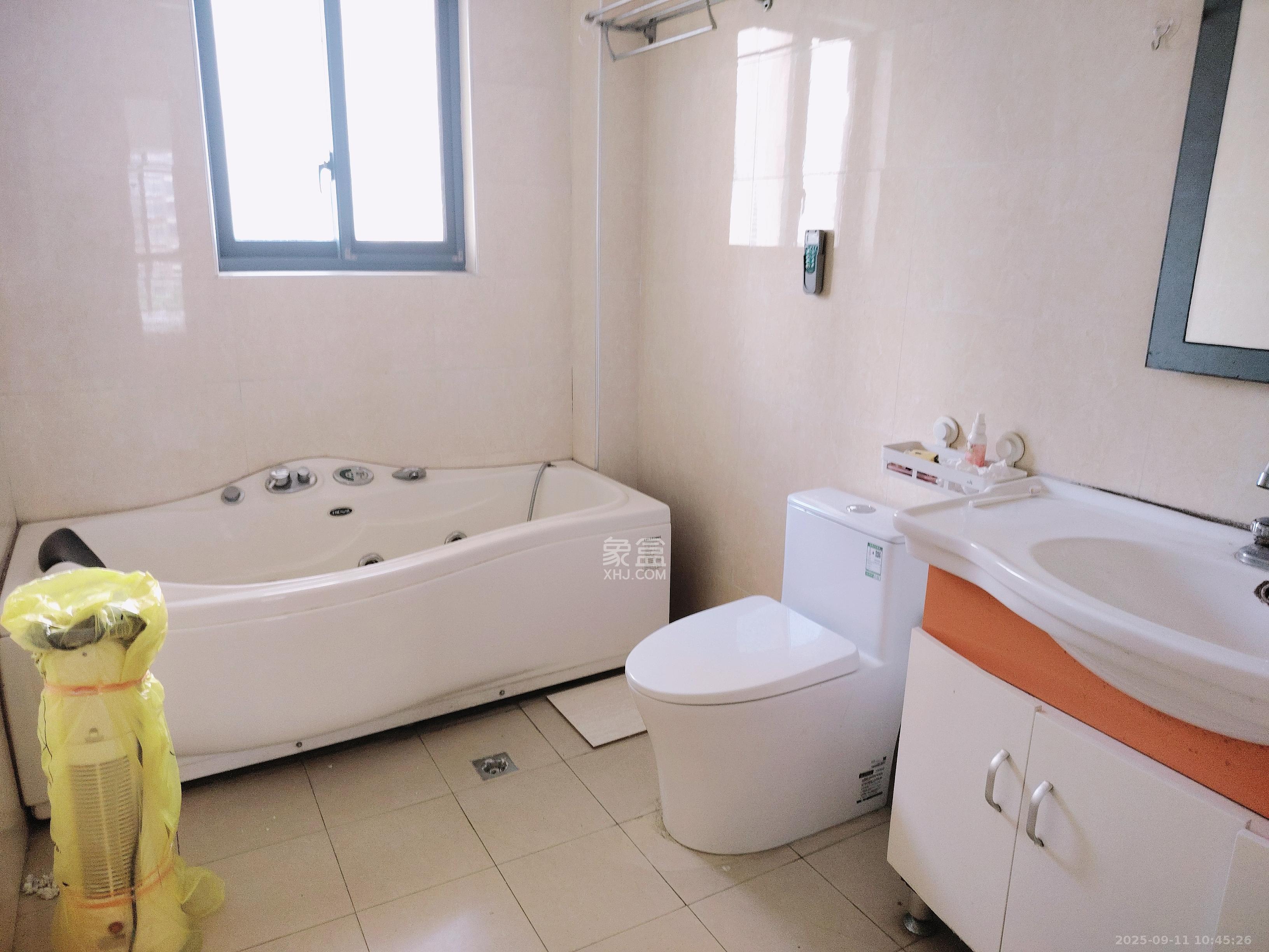 湘江北尚  3室2厅2卫    3400.0元/月 湘江北尚  3室2厅2卫    3400.0元/月室内图