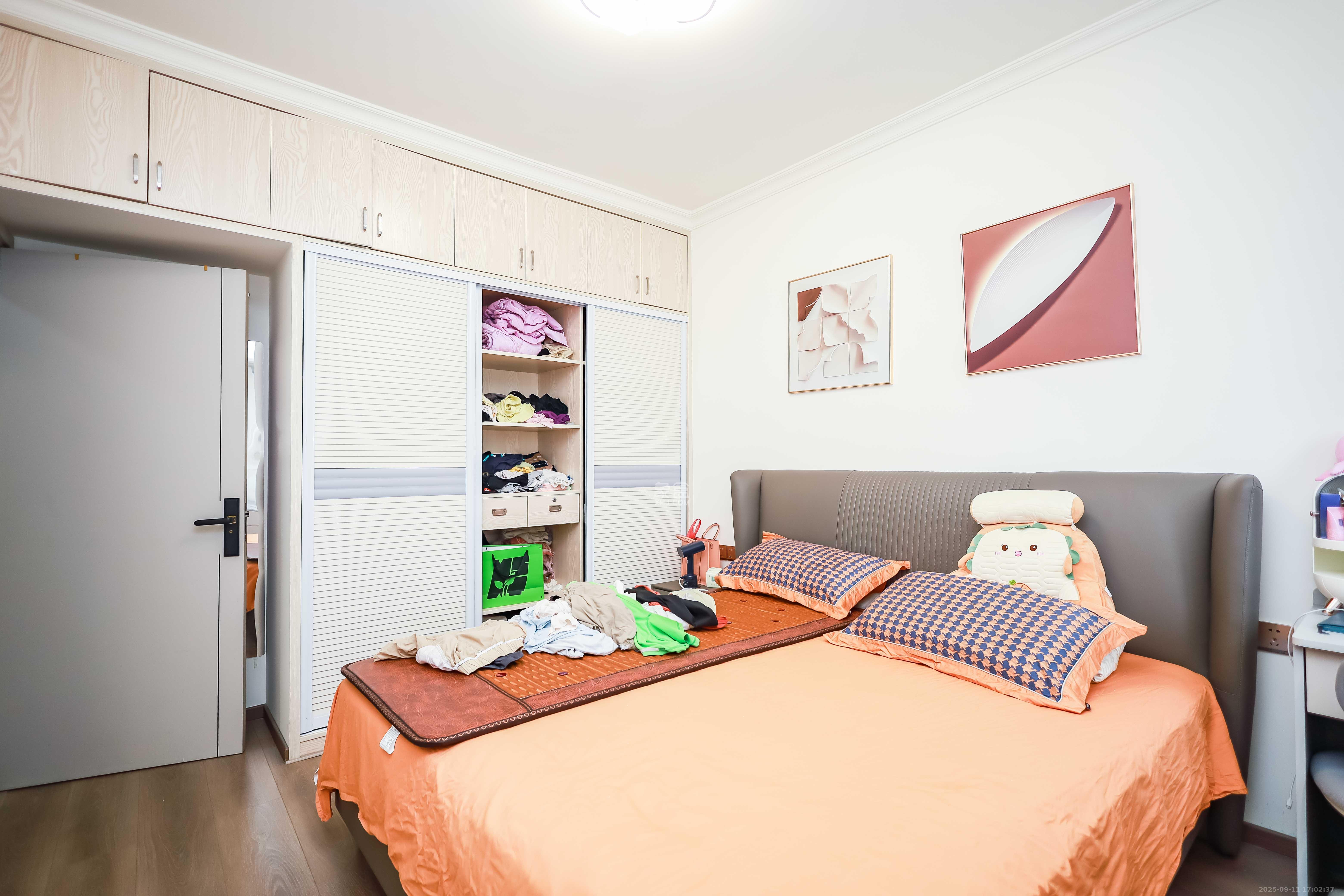 天麓尚层 3室2厅1卫 69.8万 天麓尚层 3室2厅1卫 69.8万卧室