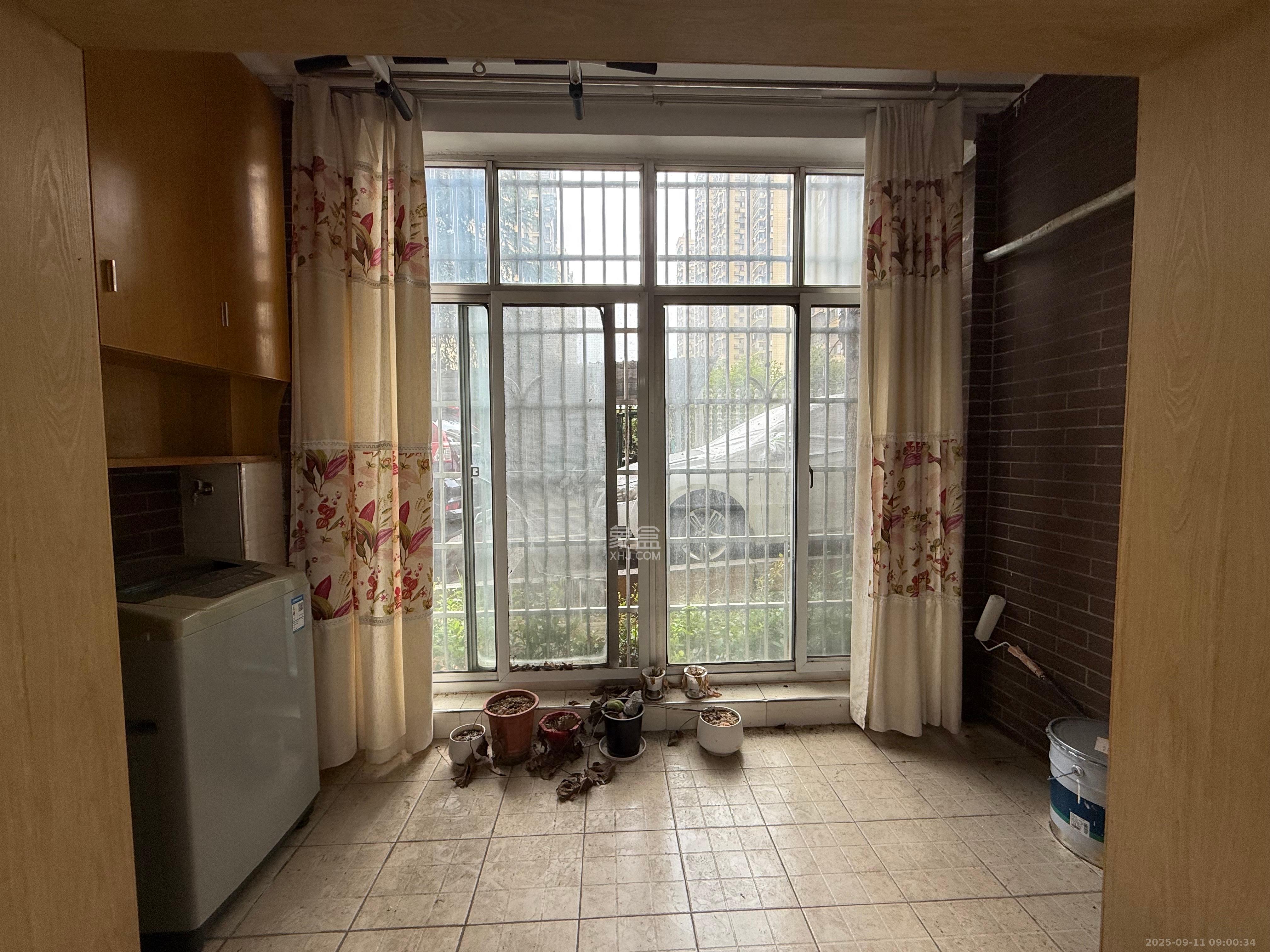 山水湾  2室2厅1卫    1000.0元/月 山水湾  2室2厅1卫    1000.0元/月室内图