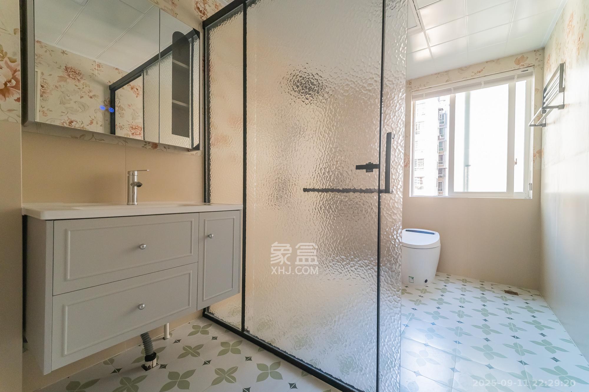 锦璨家园 3室2厅2卫 69.8万 锦璨家园 3室2厅2卫 69.8万卫生间