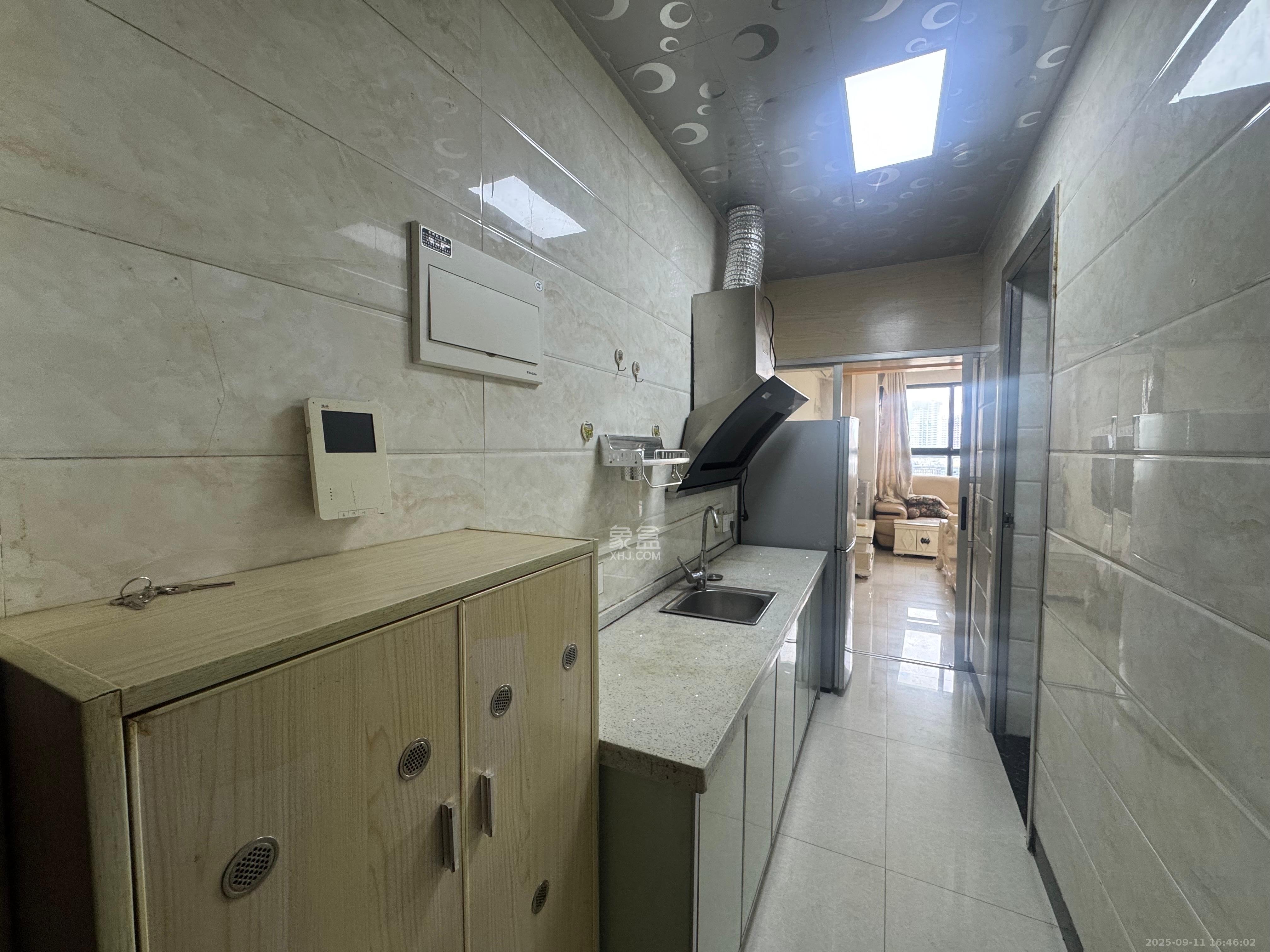 达美D6区  1室1厅1卫    1300.0元/月室内图
