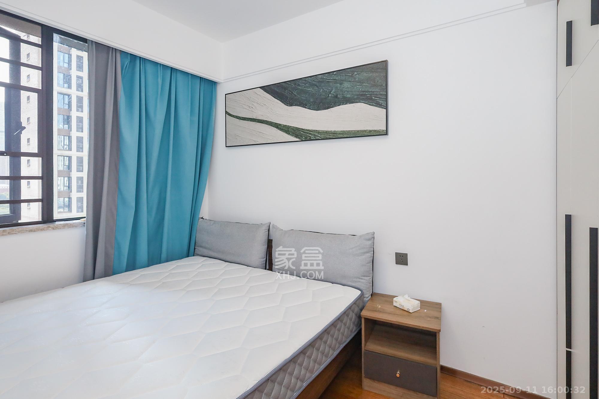 万科里金域滨江 4室2厅2卫 268.0万 万科里金域滨江 4室2厅2卫 268.0万卧室