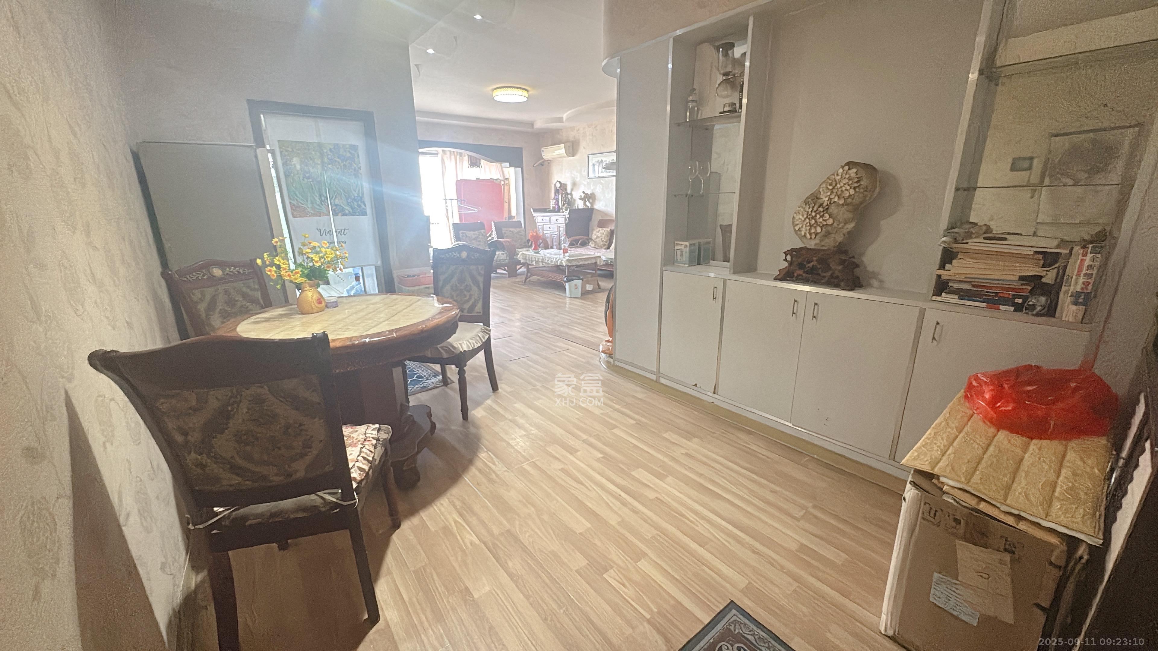 欧陆经典  3室2厅1卫    3100.0元/月 欧陆经典  3室2厅1卫    3100.0元/月室内图