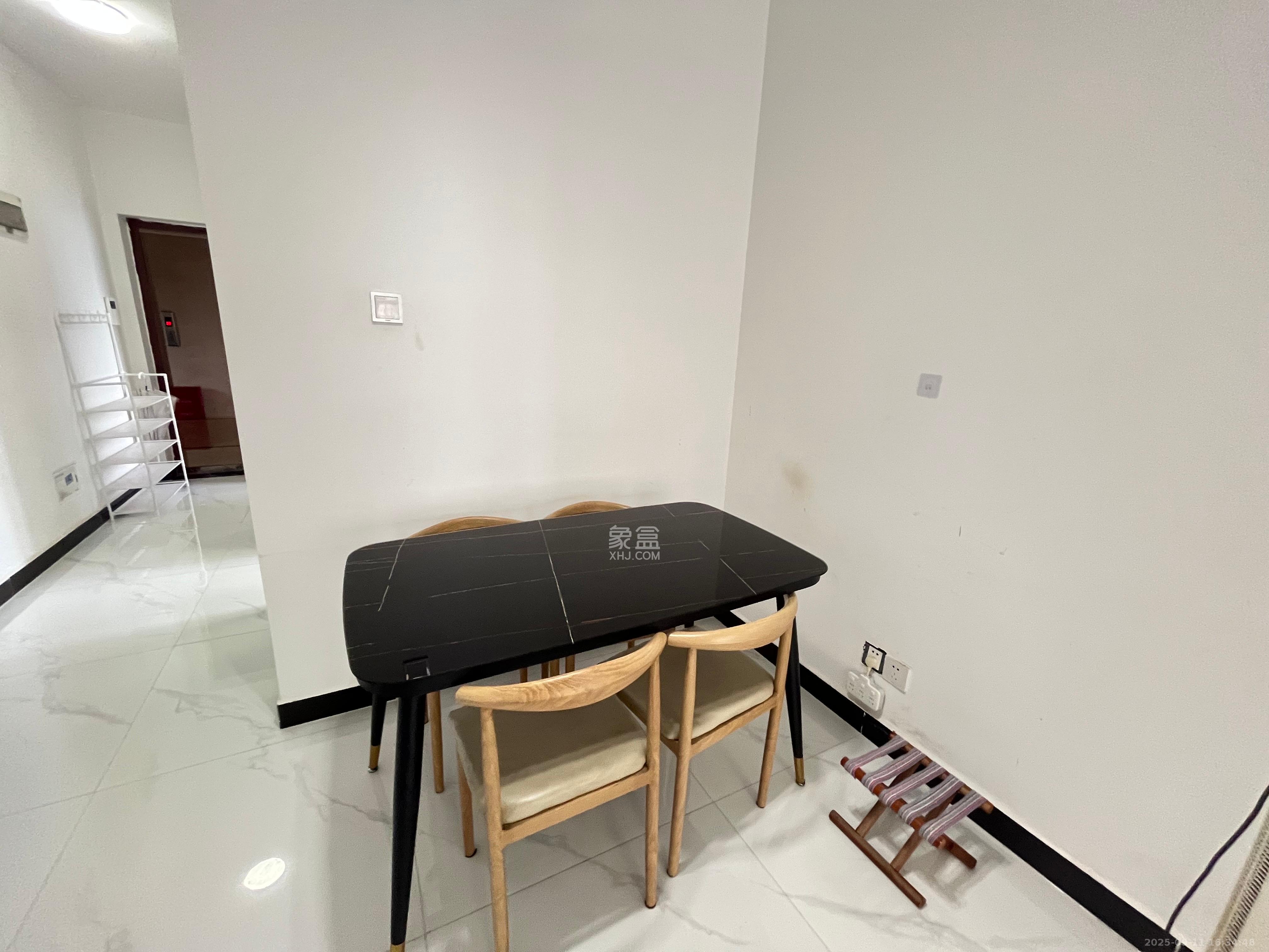 鸿邦国际城 3室2厅1卫 1700.0元/月 鸿邦国际城 3室2厅1卫 1700.0元/月室内图