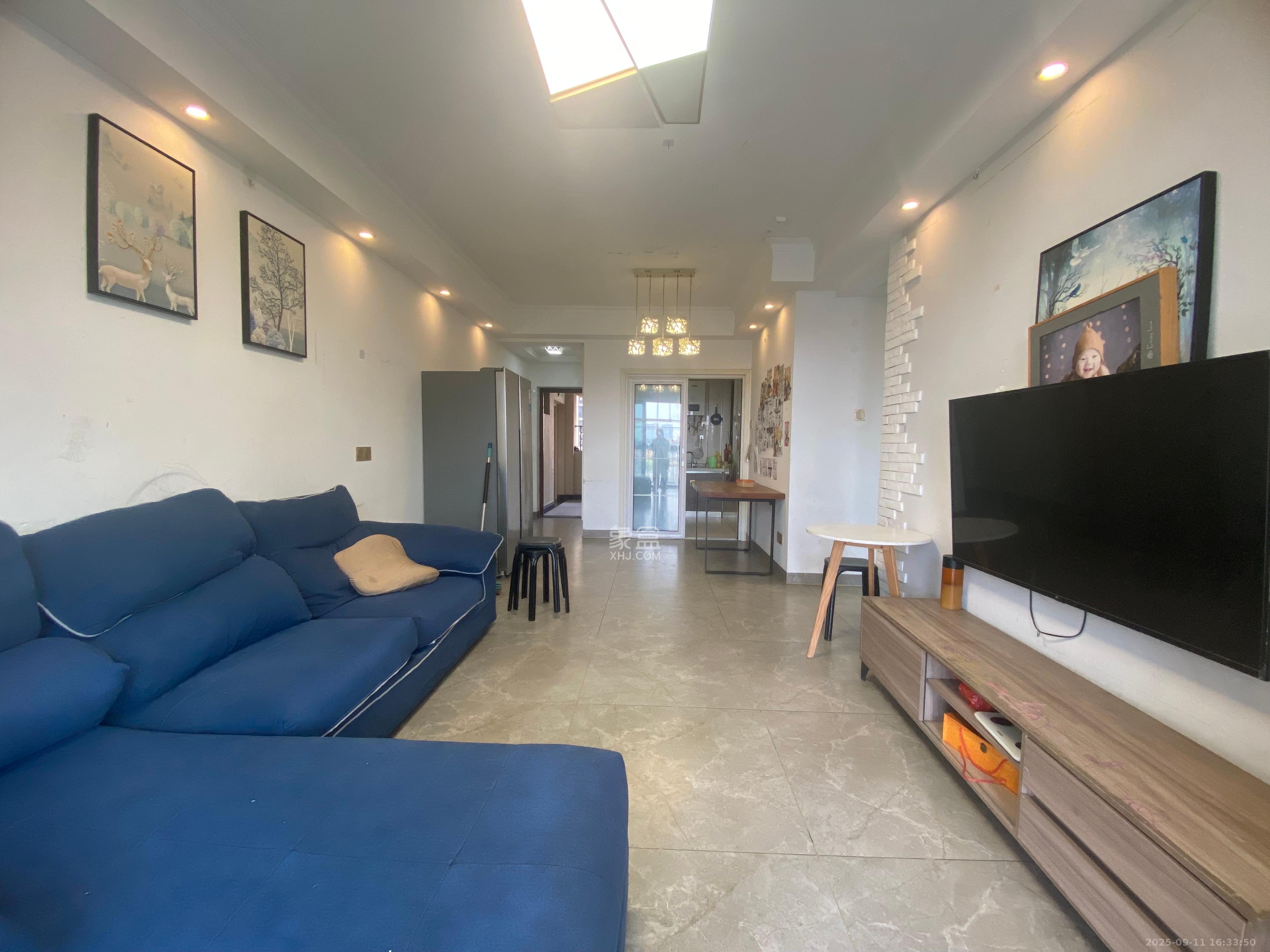 华润置地广场二期 3室2厅2卫 2100.0元/月 华润置地广场二期 3室2厅2卫 2100.0元/月室内图