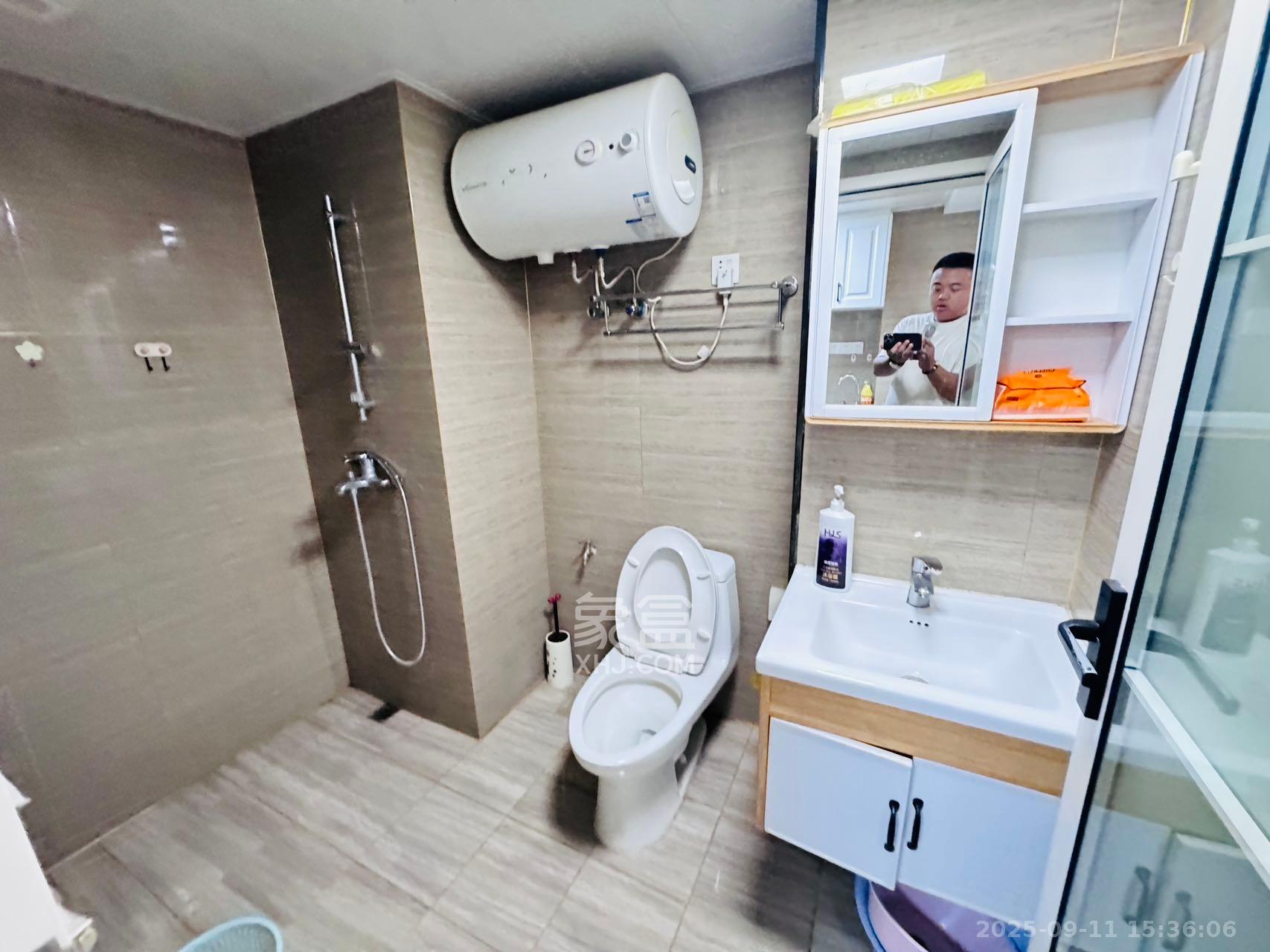 创世纪广场 1室1厅1卫 1500.0元/月 创世纪广场 1室1厅1卫 1500.0元/月室内图