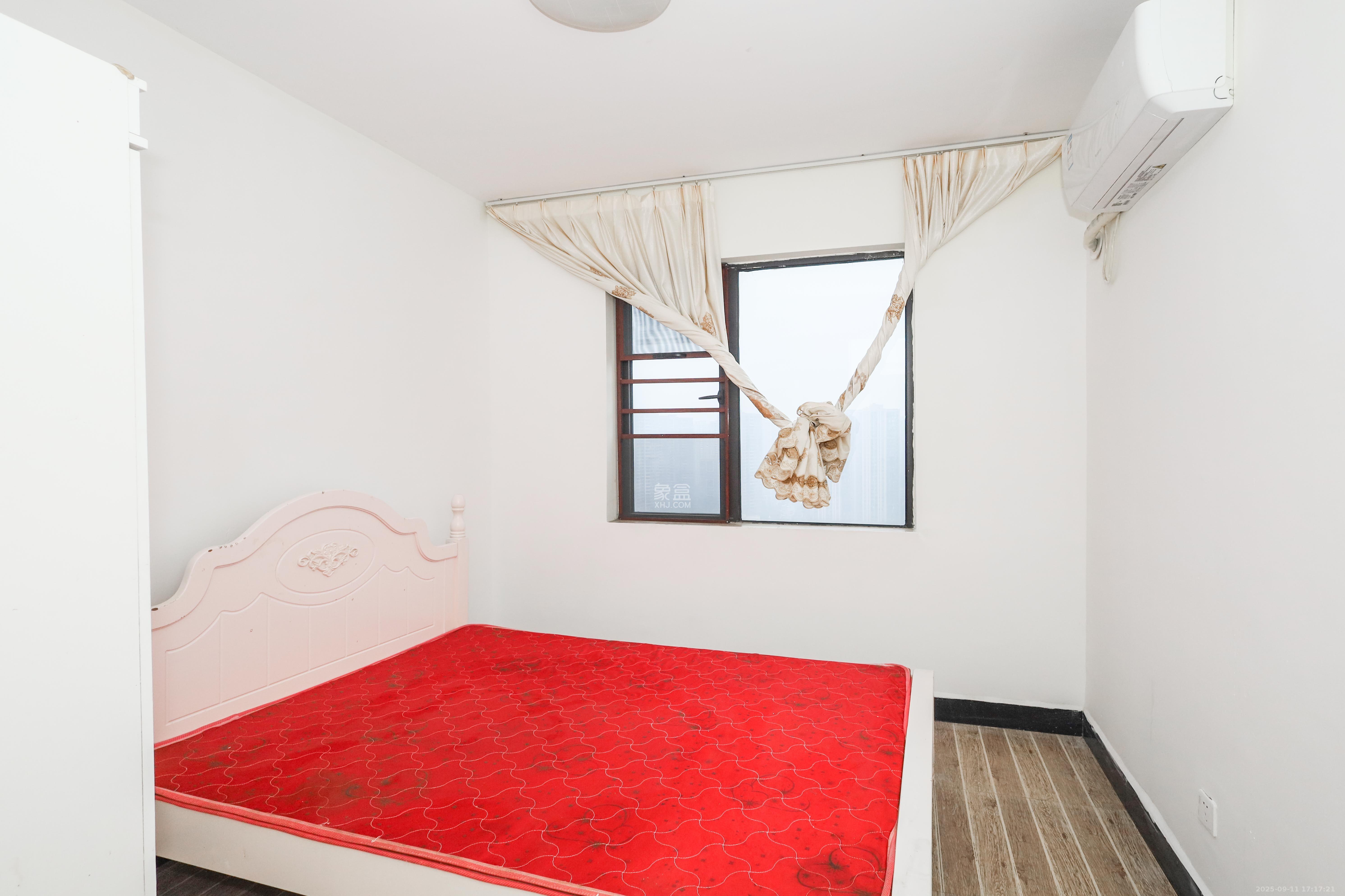 中国铁建梅溪青秀二期  4室2厅2卫    2800.0元/月室内图