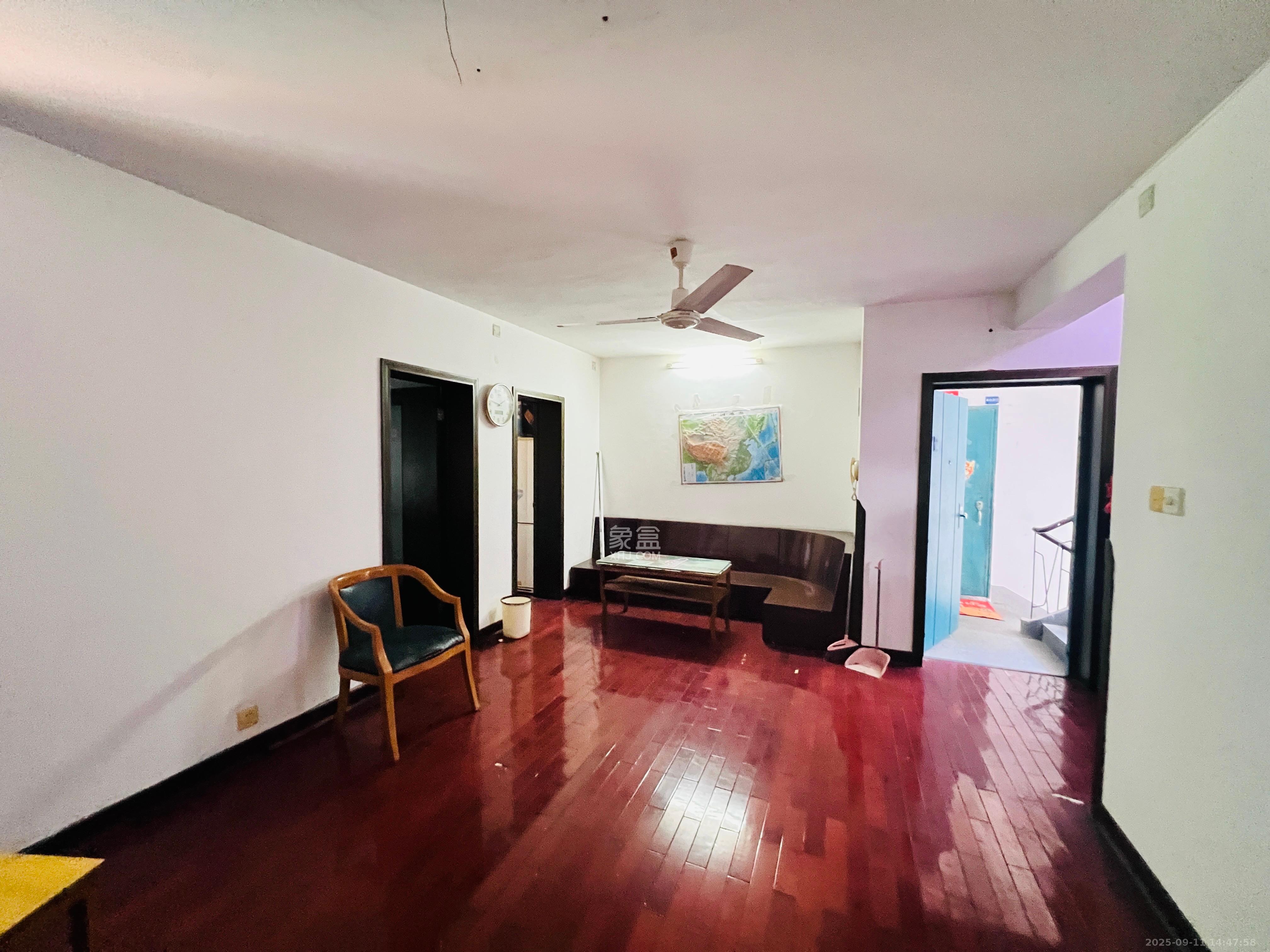 杏花园小区 2室1厅1卫 1100.0元/月 杏花园小区 2室1厅1卫 1100.0元/月室内图