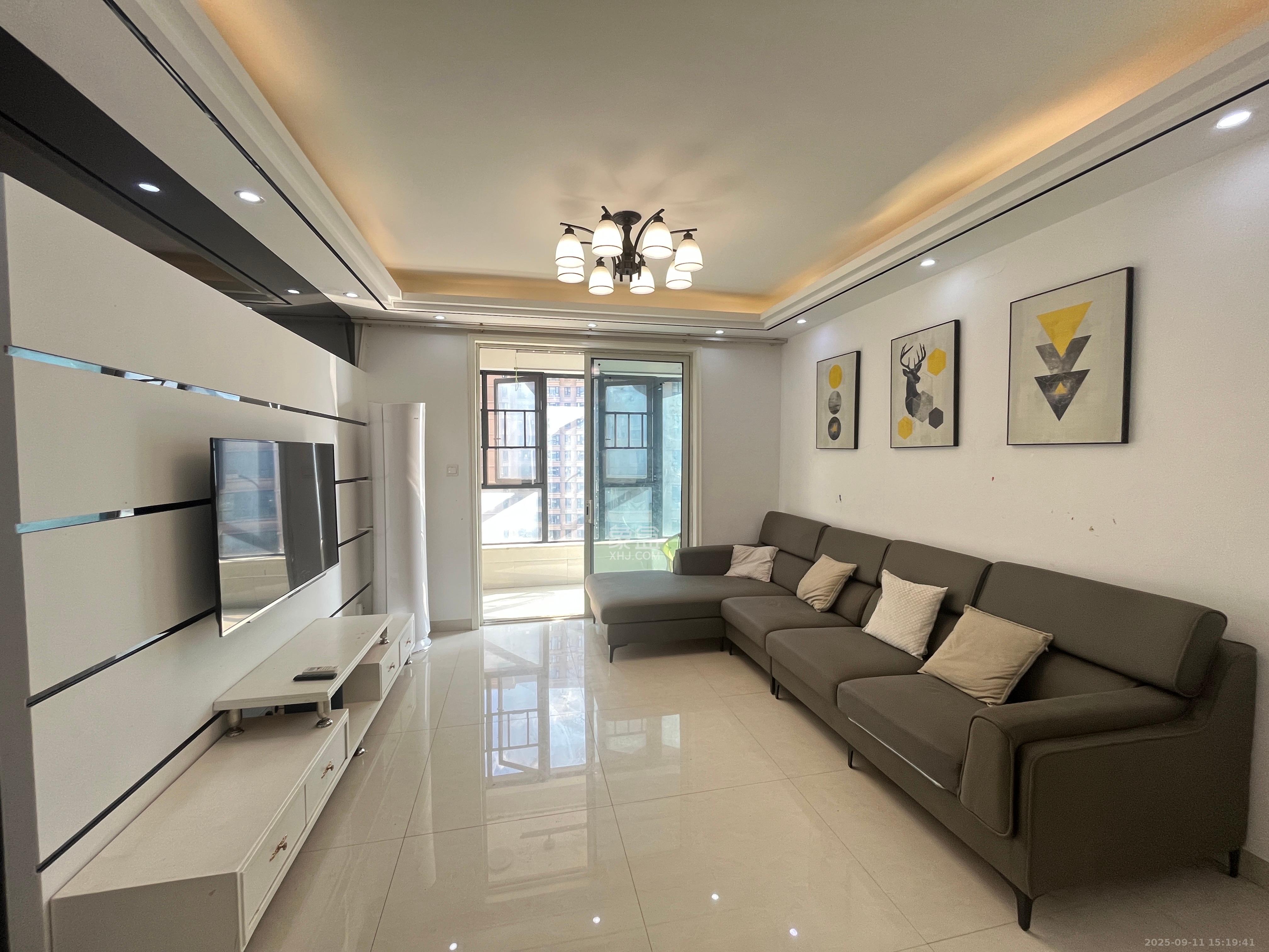 湘江雅颂居 3室2厅1卫 2600.0元/月 湘江雅颂居 3室2厅1卫 2600.0元/月室内图