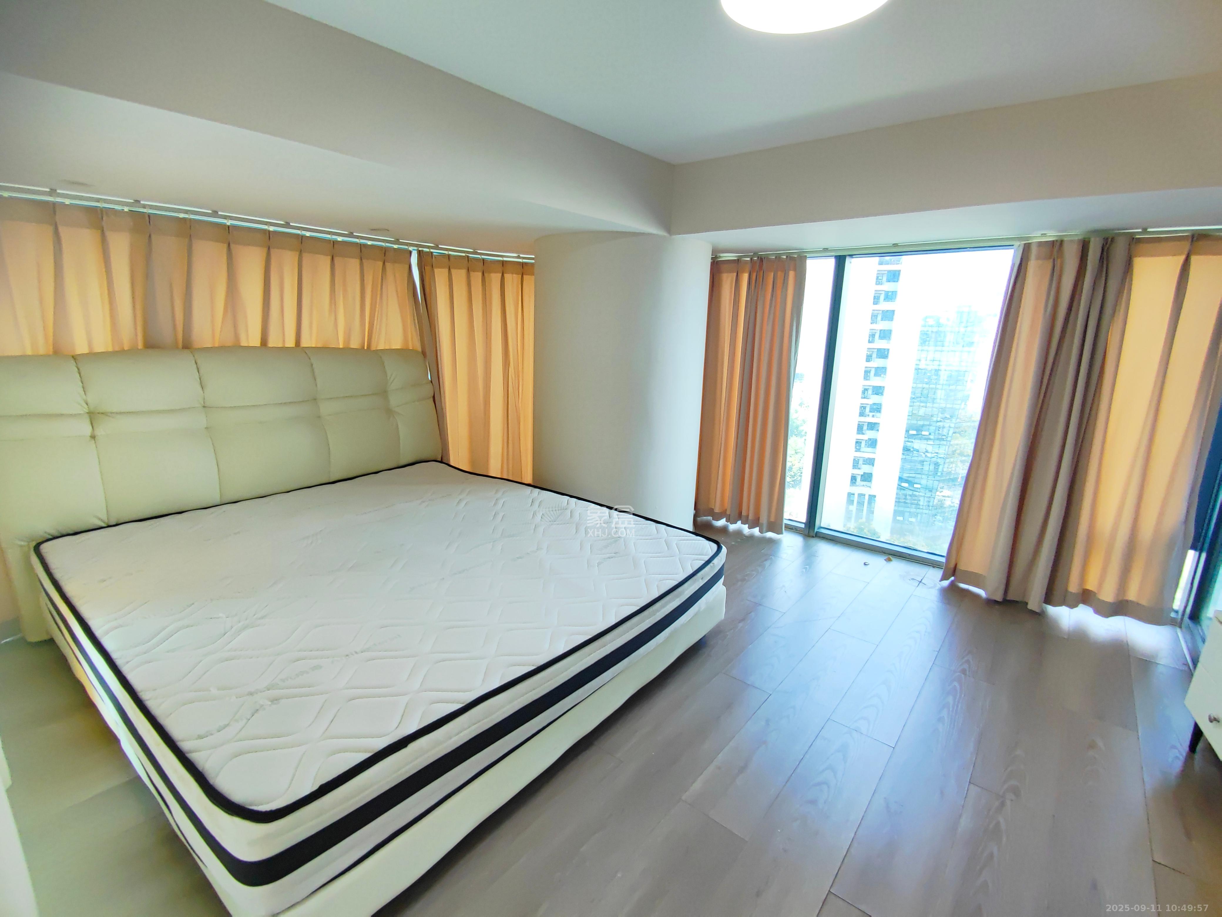 京武浪琴山三期(京武中心) 2室1厅1卫 3400.0元/月 京武浪琴山三期(京武中心) 2室1厅1卫 3400.0元/月室内图