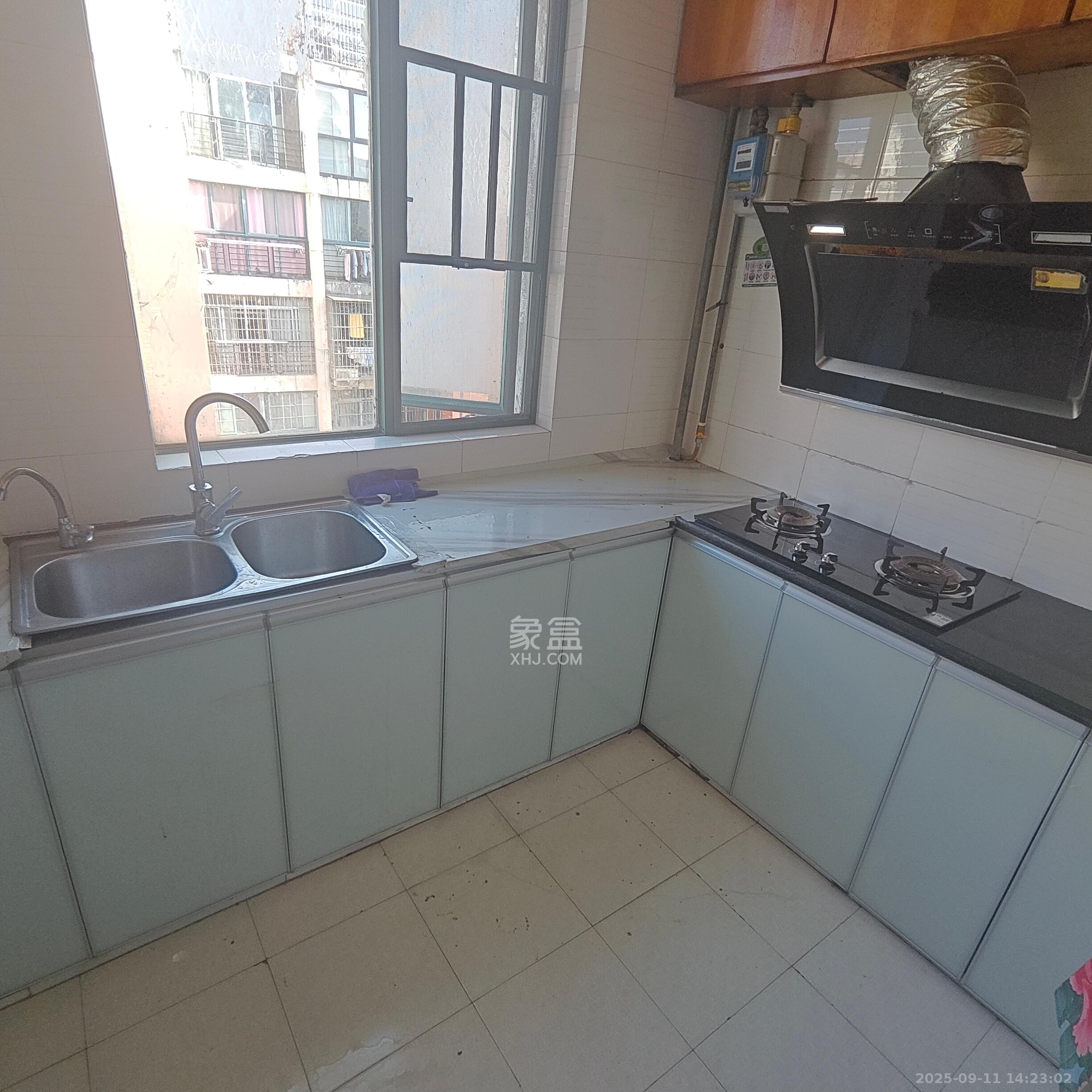 东方新城  3室1厅1卫    2299.0元/月 东方新城  3室1厅1卫    2299.0元/月室内图