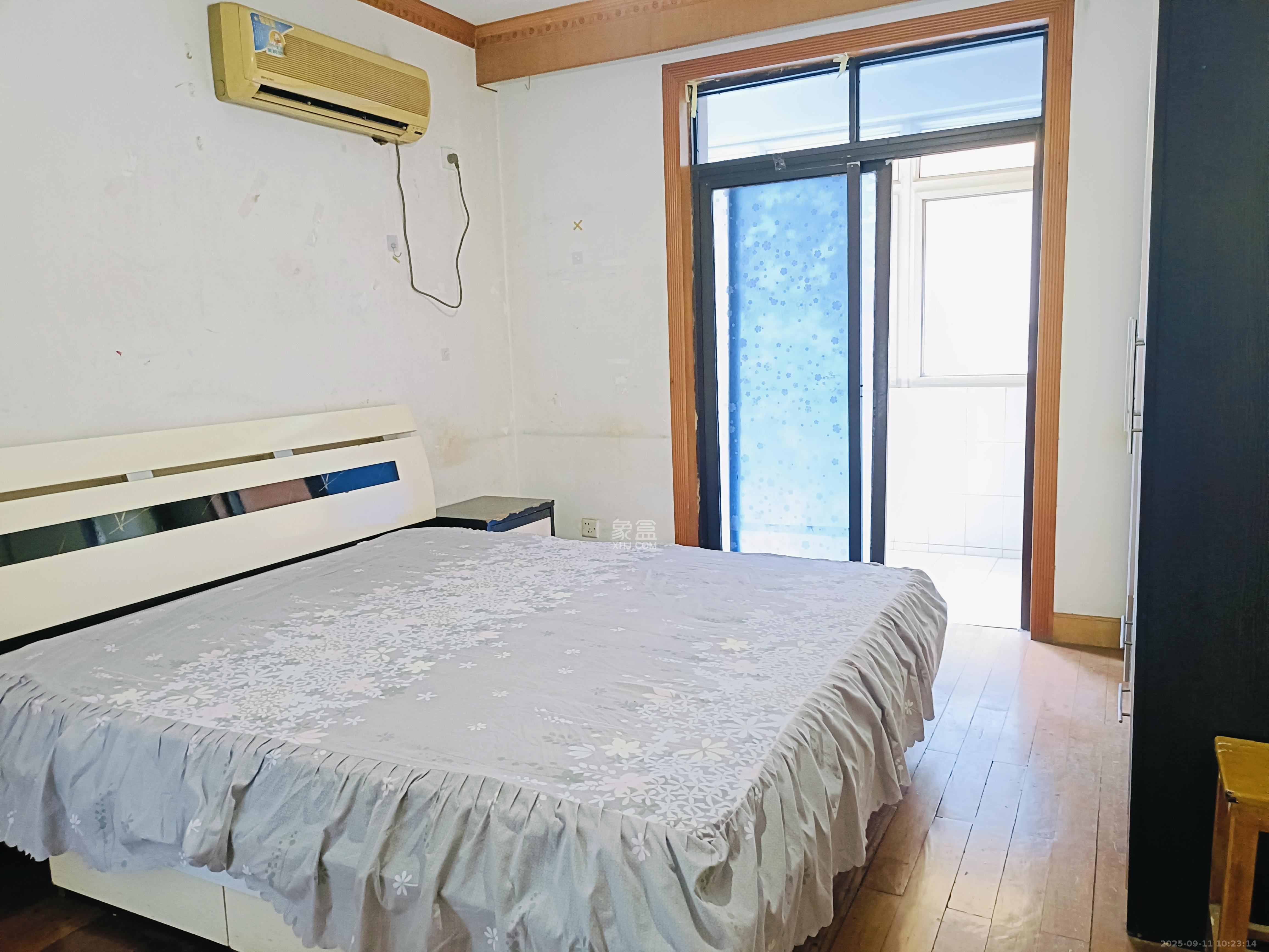 福乐凯公寓  3室1厅2卫    2400.0元/月室内图