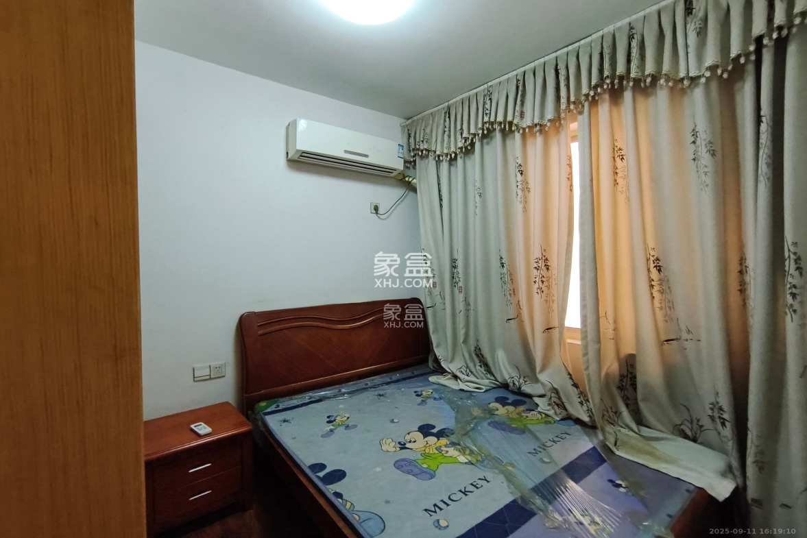 紫晶城 1室2厅1卫 1600.0元/月 紫晶城 1室2厅1卫 1600.0元/月室内图