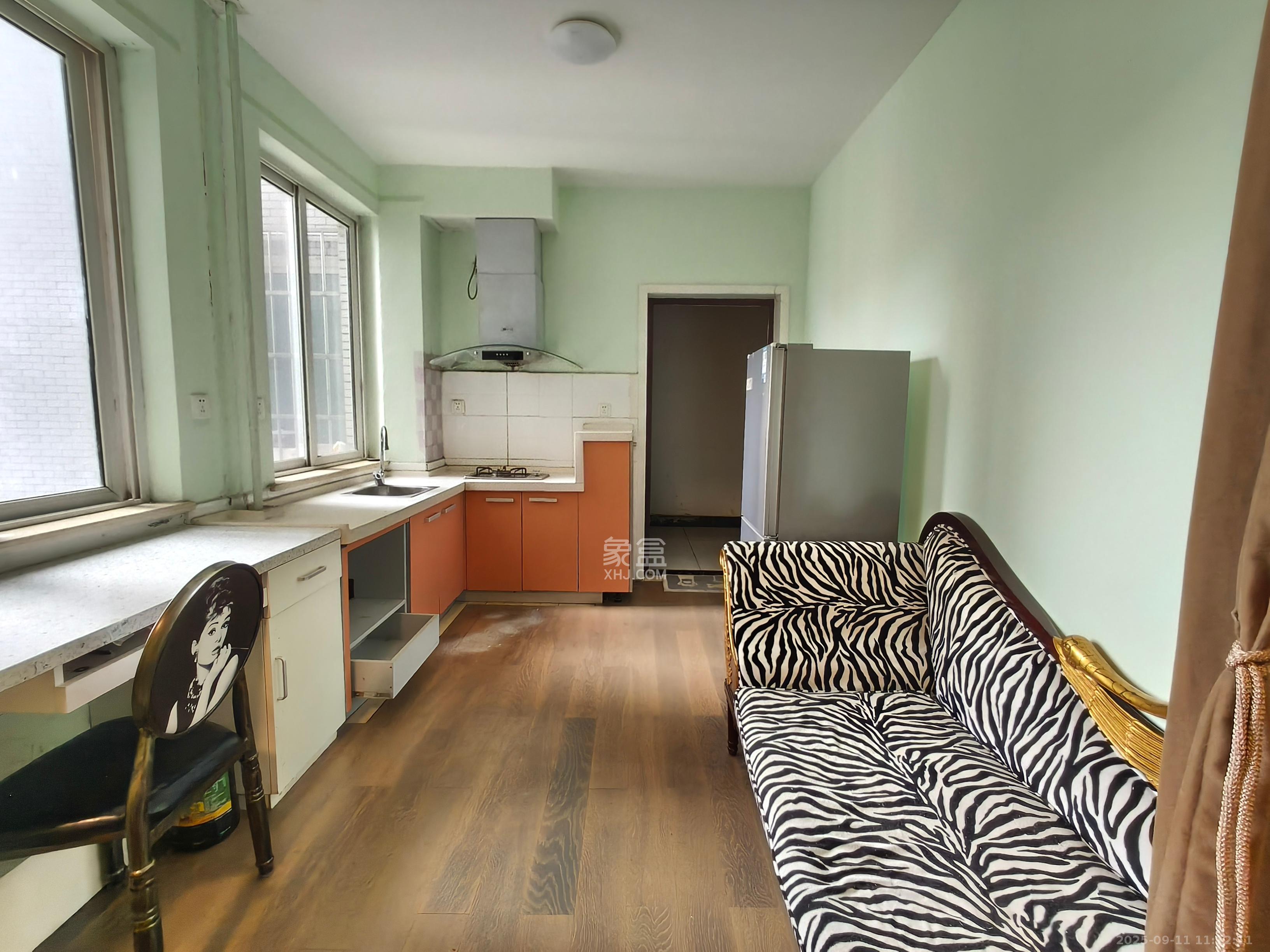 锦璨家园 1室1厅1卫 1100.0元/月 锦璨家园 1室1厅1卫 1100.0元/月室内图