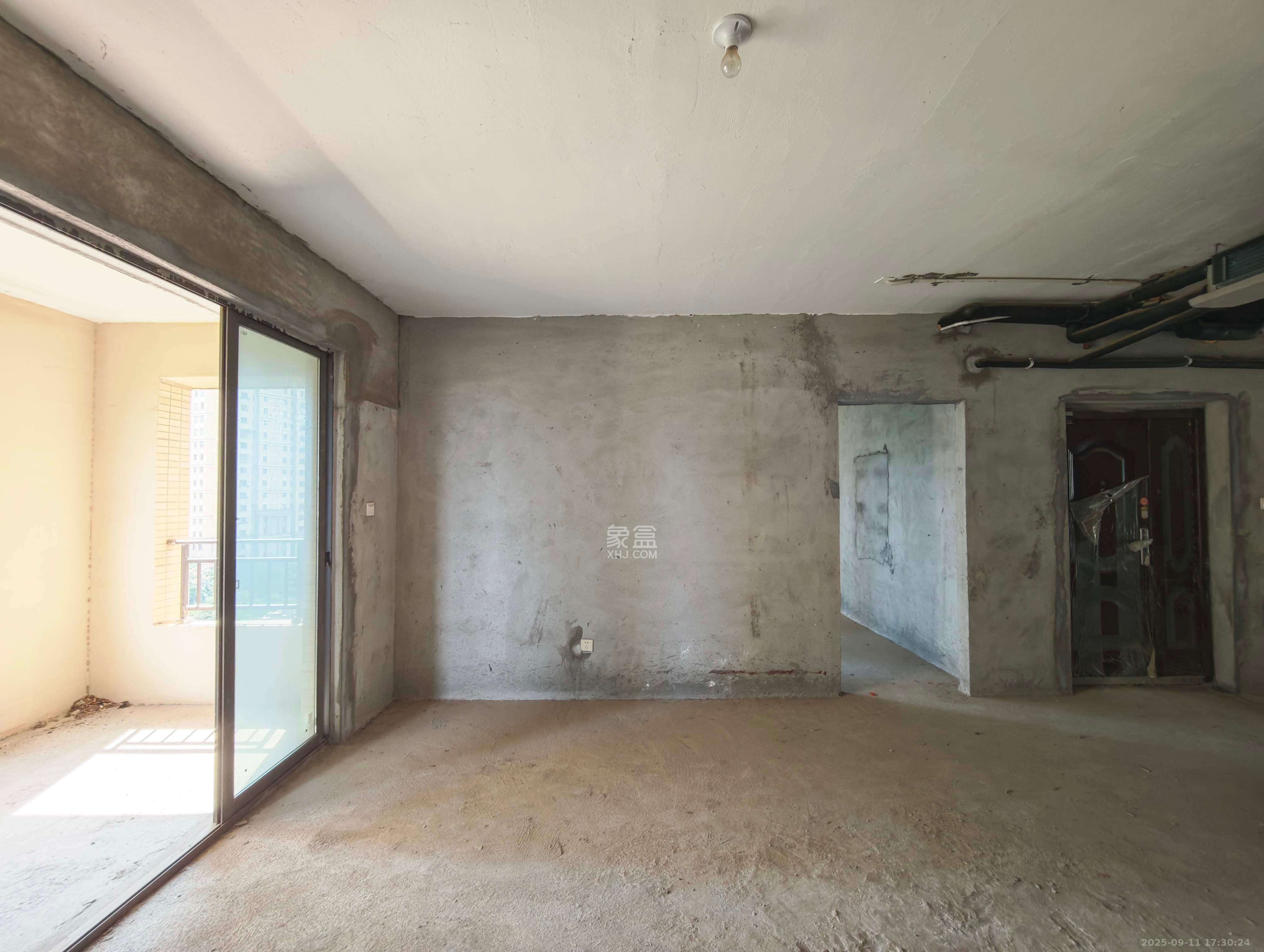 湘水郡(兴旺小爱同学)  4室2厅2卫    78.0万 湘水郡(兴旺小爱同学)  4室2厅2卫    78.0万客厅