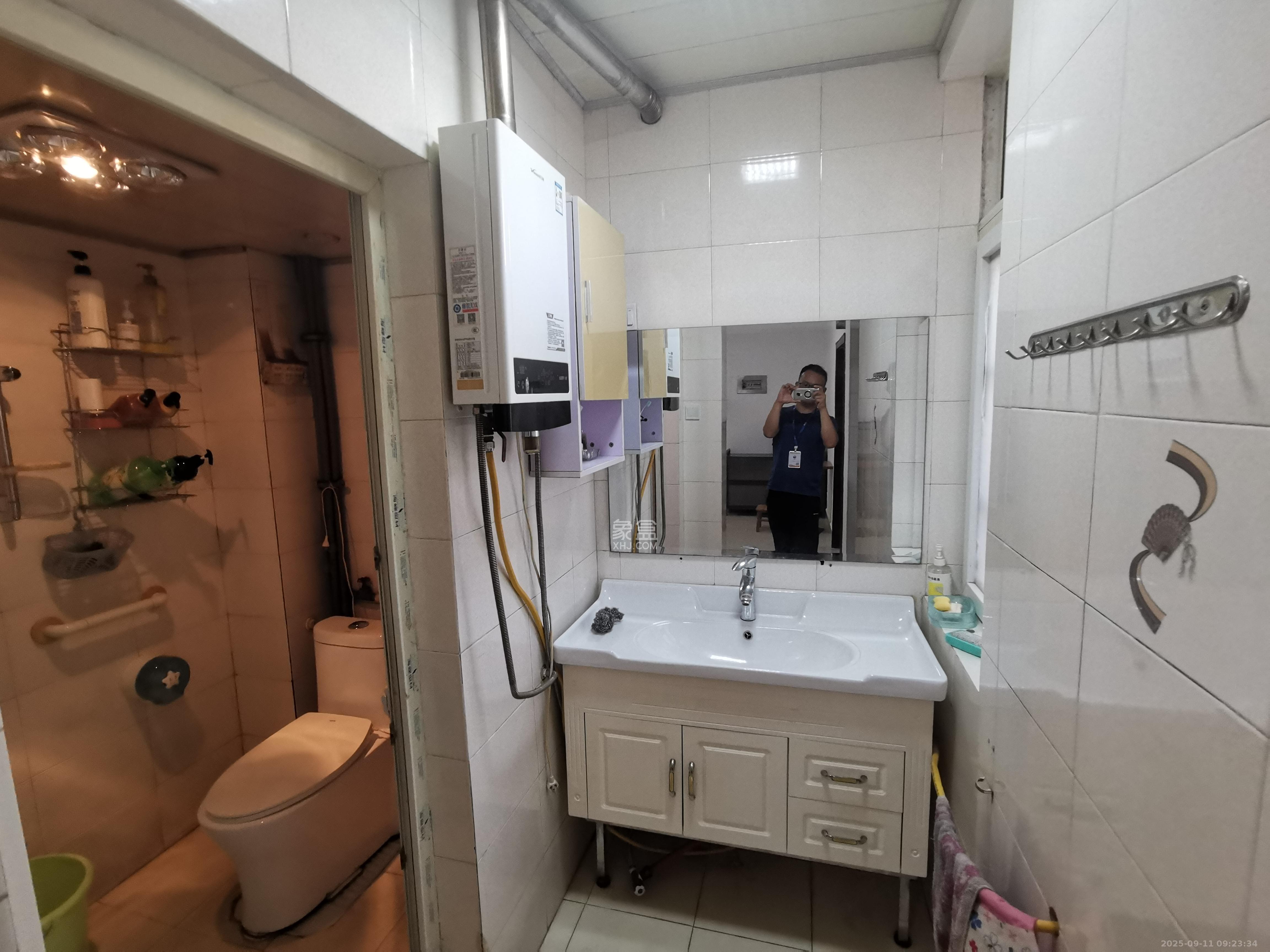 鄱阳小区  2室2厅1卫   1800.00元/月室内图