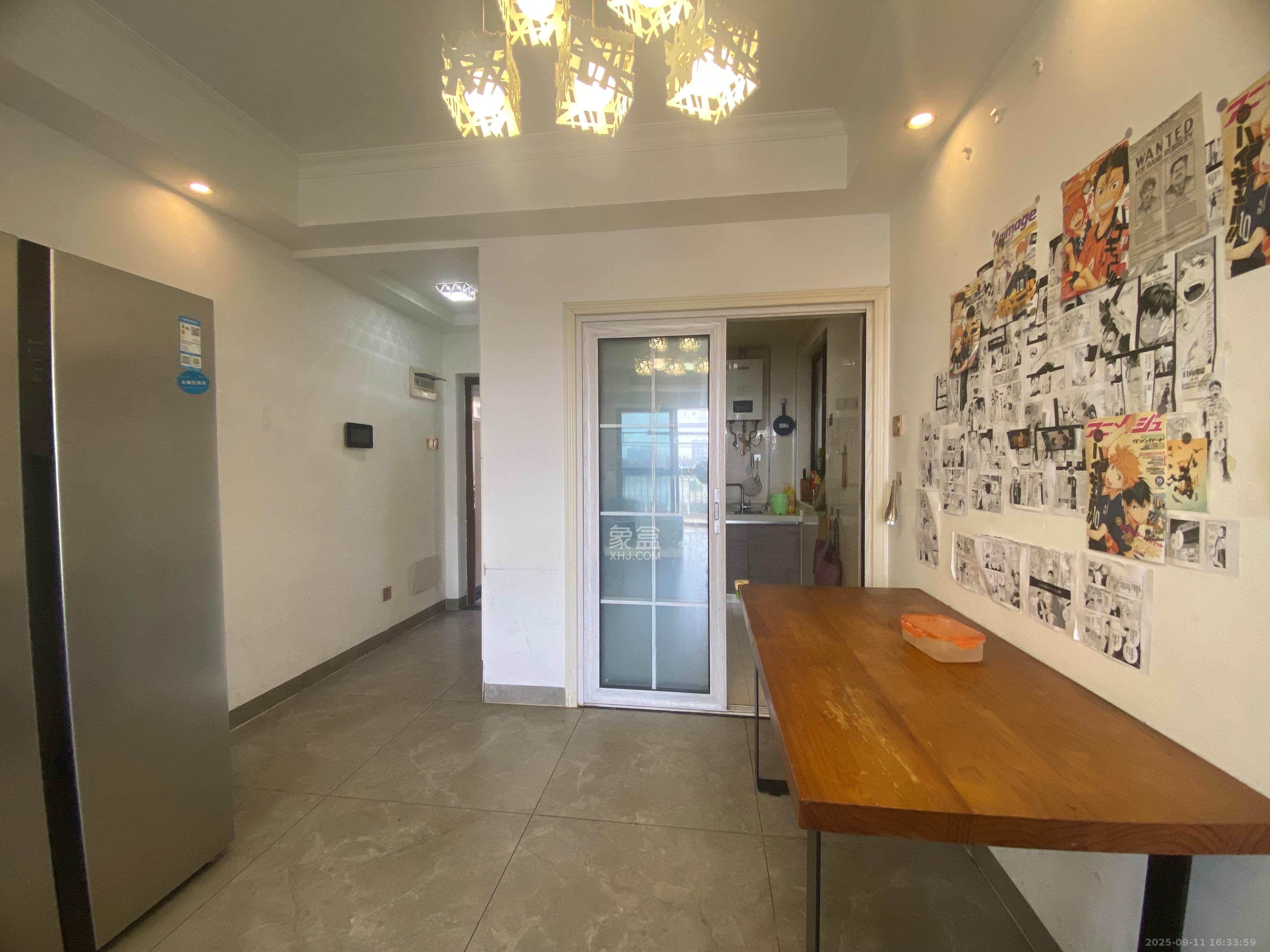 华润置地广场二期 3室2厅2卫 2100.0元/月 华润置地广场二期 3室2厅2卫 2100.0元/月室内图