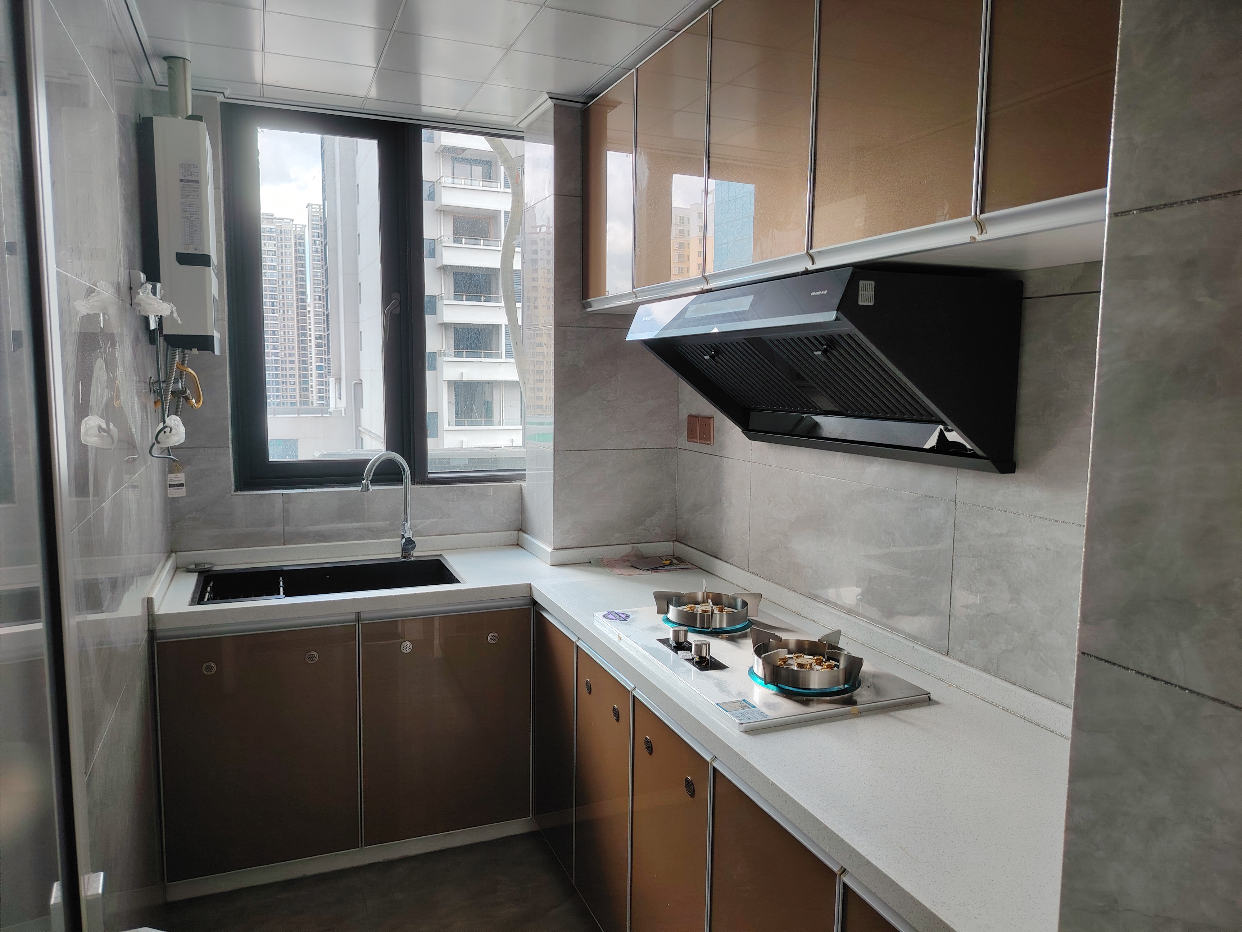 顺发新村 2室2厅1卫 2800.0元/月 顺发新村 2室2厅1卫 2800.0元/月室内图