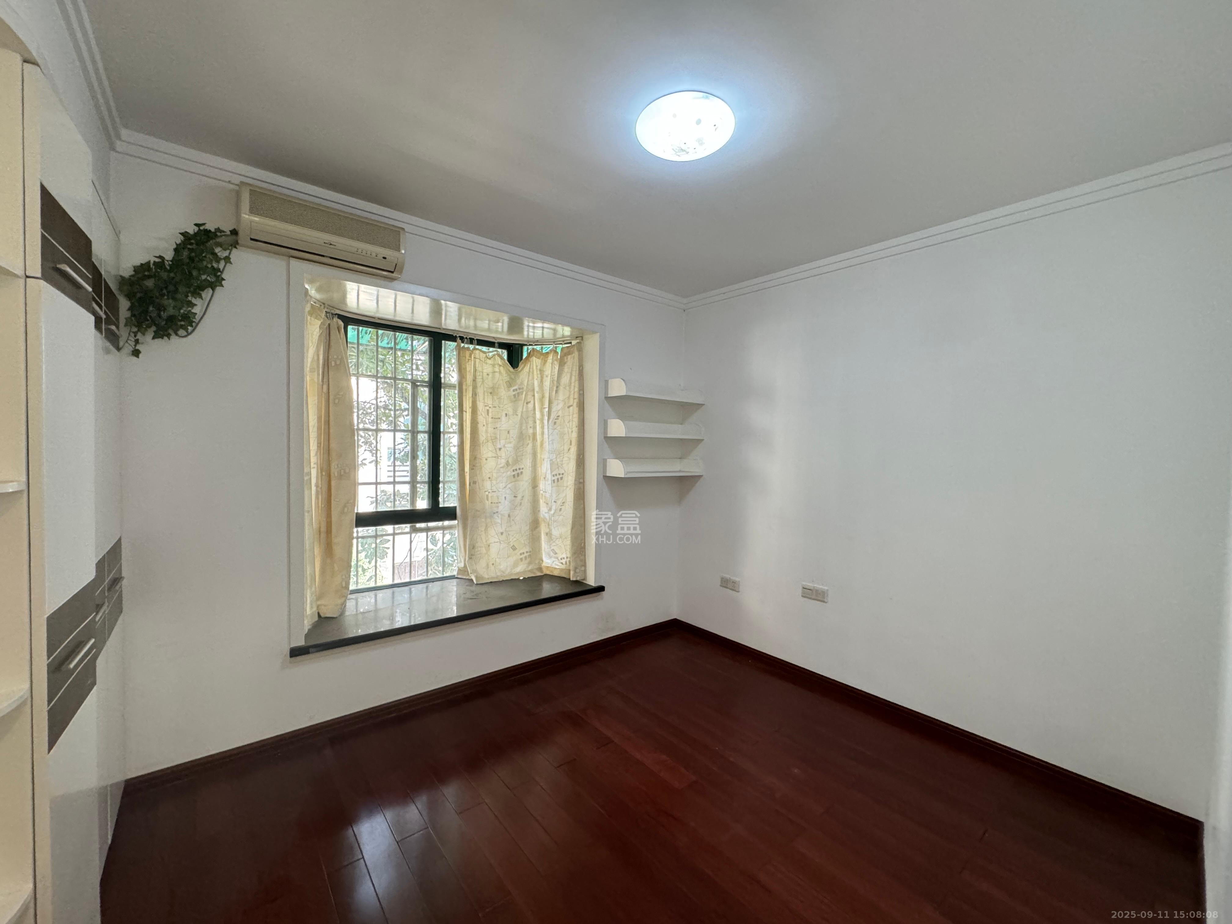 四季阳光花城 4室2厅2卫 4500.0元/月 四季阳光花城 4室2厅2卫 4500.0元/月室内图