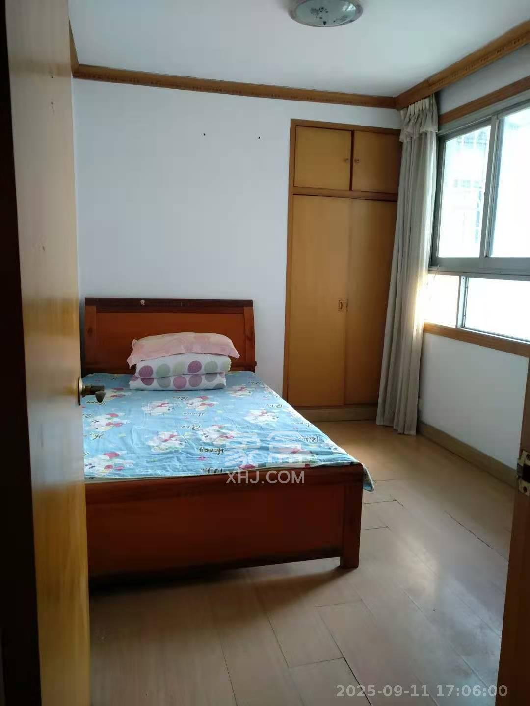 上民航宿舍 3室2厅1卫 2200.0元/月 上民航宿舍 3室2厅1卫 2200.0元/月室内图