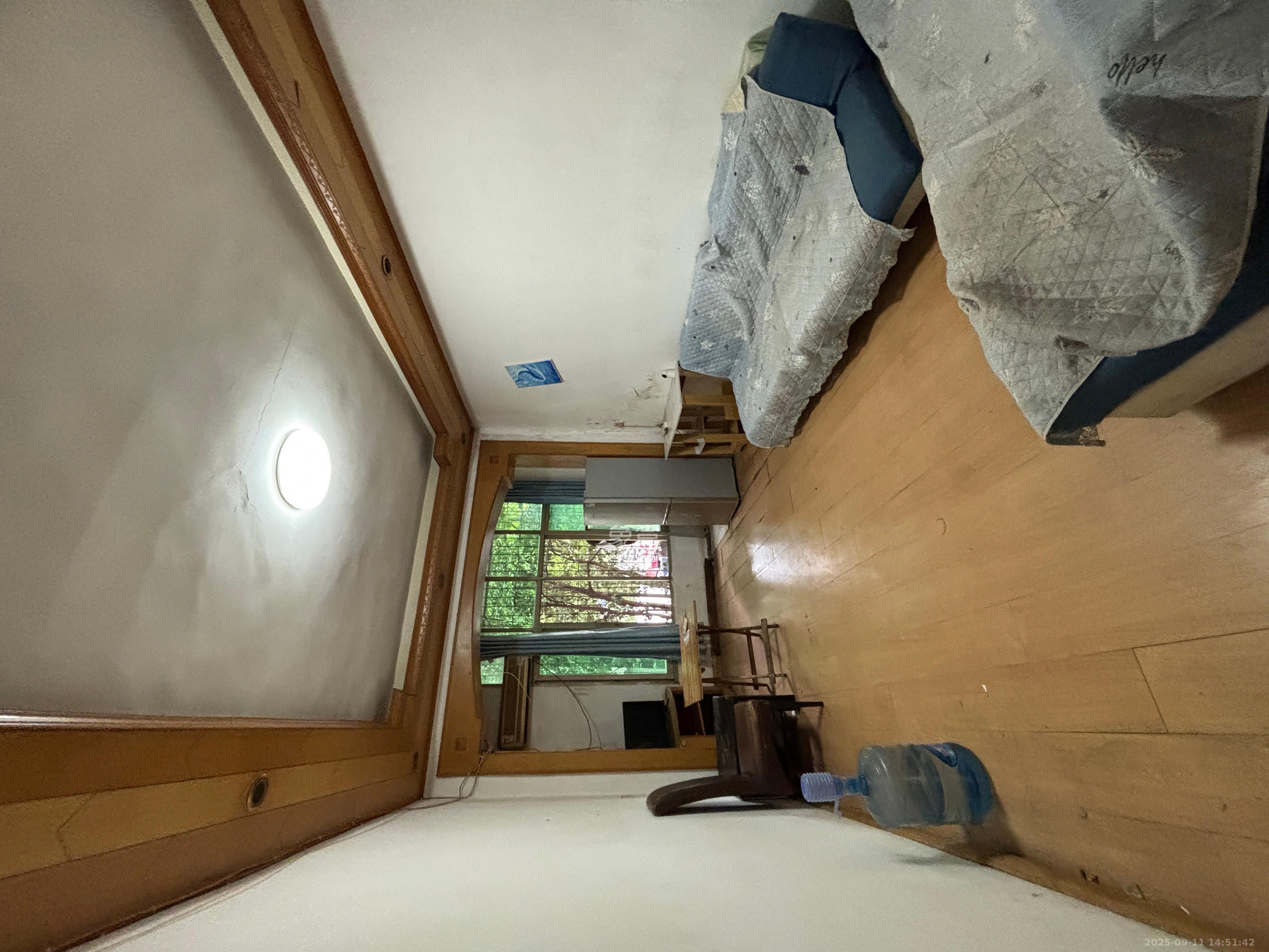 人民新村 1室0厅0卫 1400.0元/月 人民新村 1室0厅0卫 1400.0元/月室内图