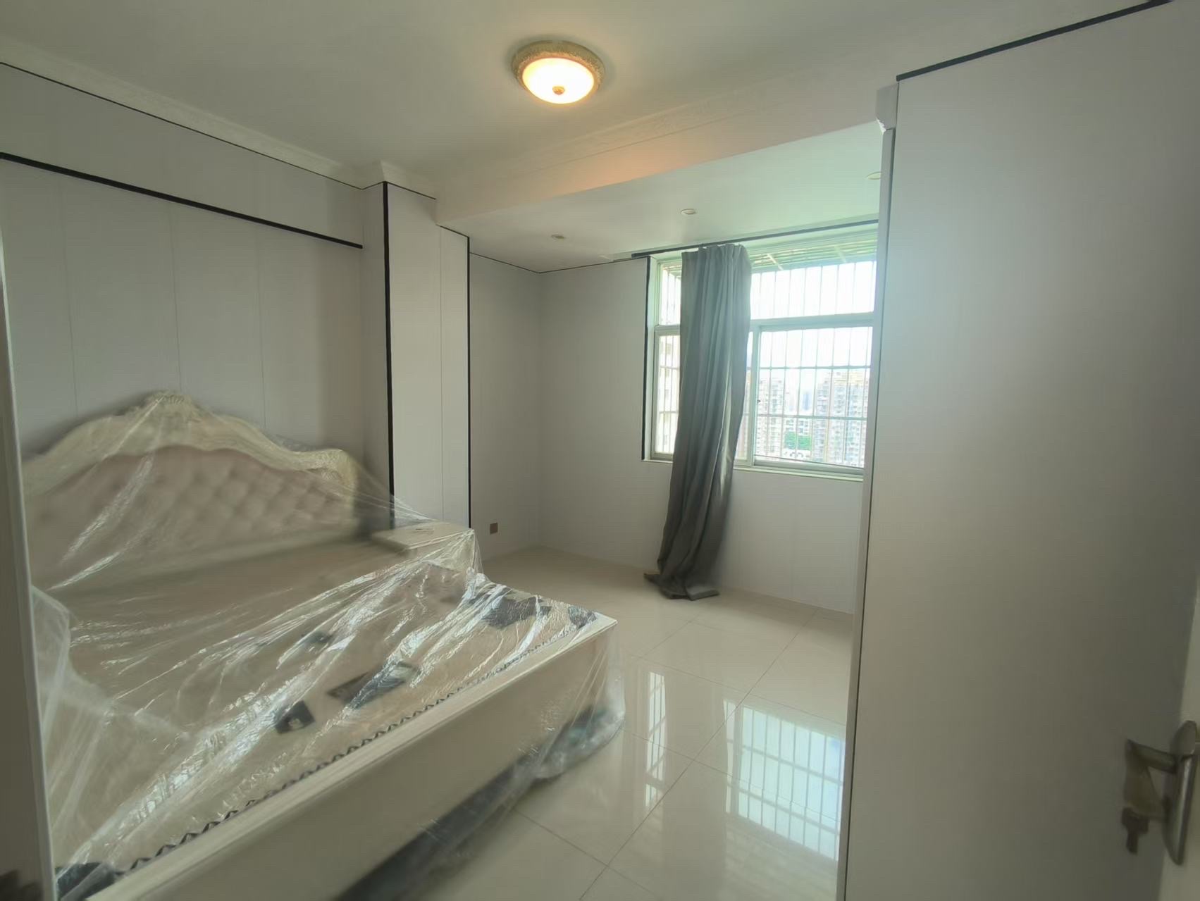 花城锦苑  3室2厅2卫    2800.0元/月室内图