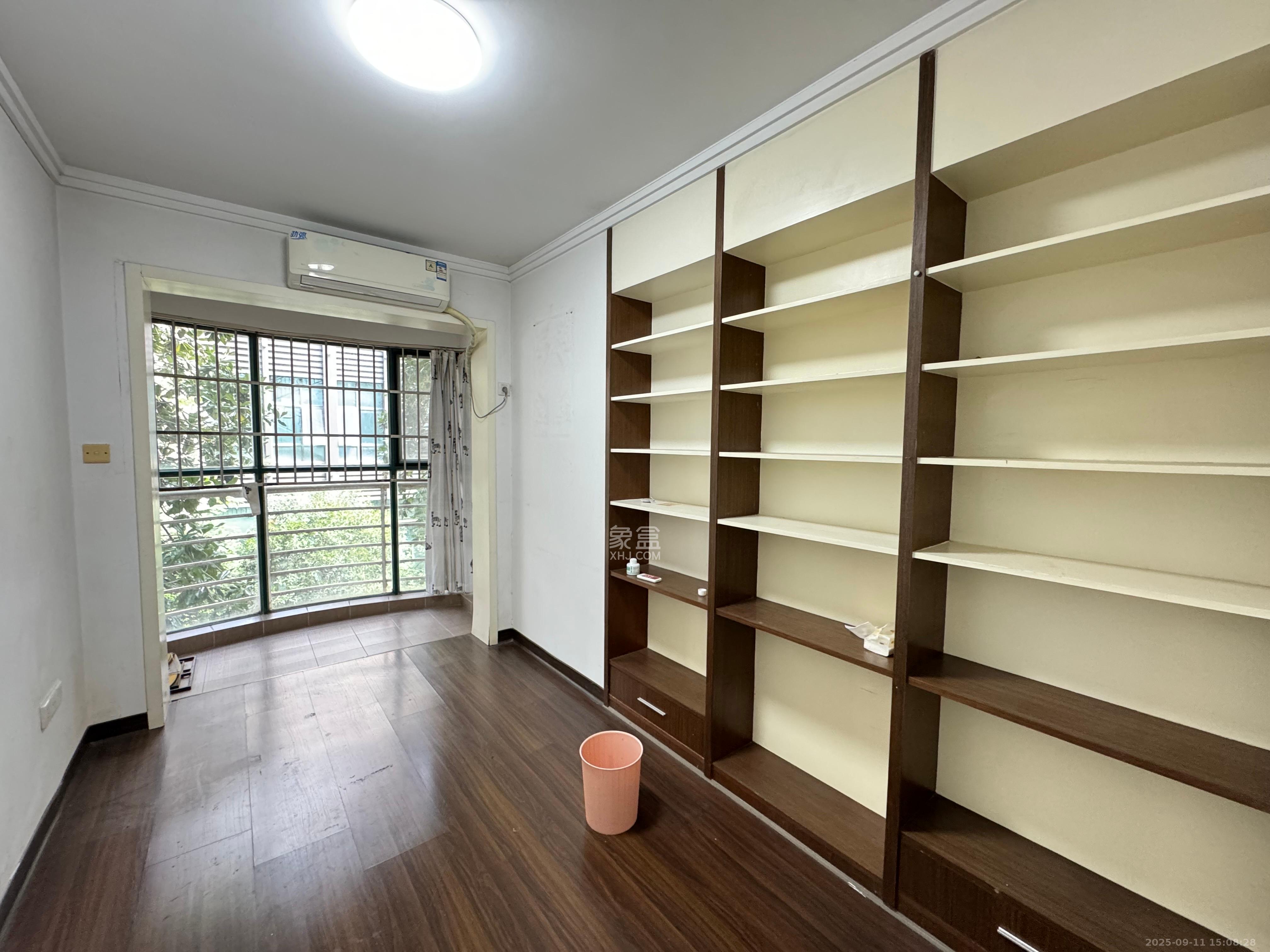 四季阳光花城 4室2厅2卫 4500.0元/月 四季阳光花城 4室2厅2卫 4500.0元/月室内图