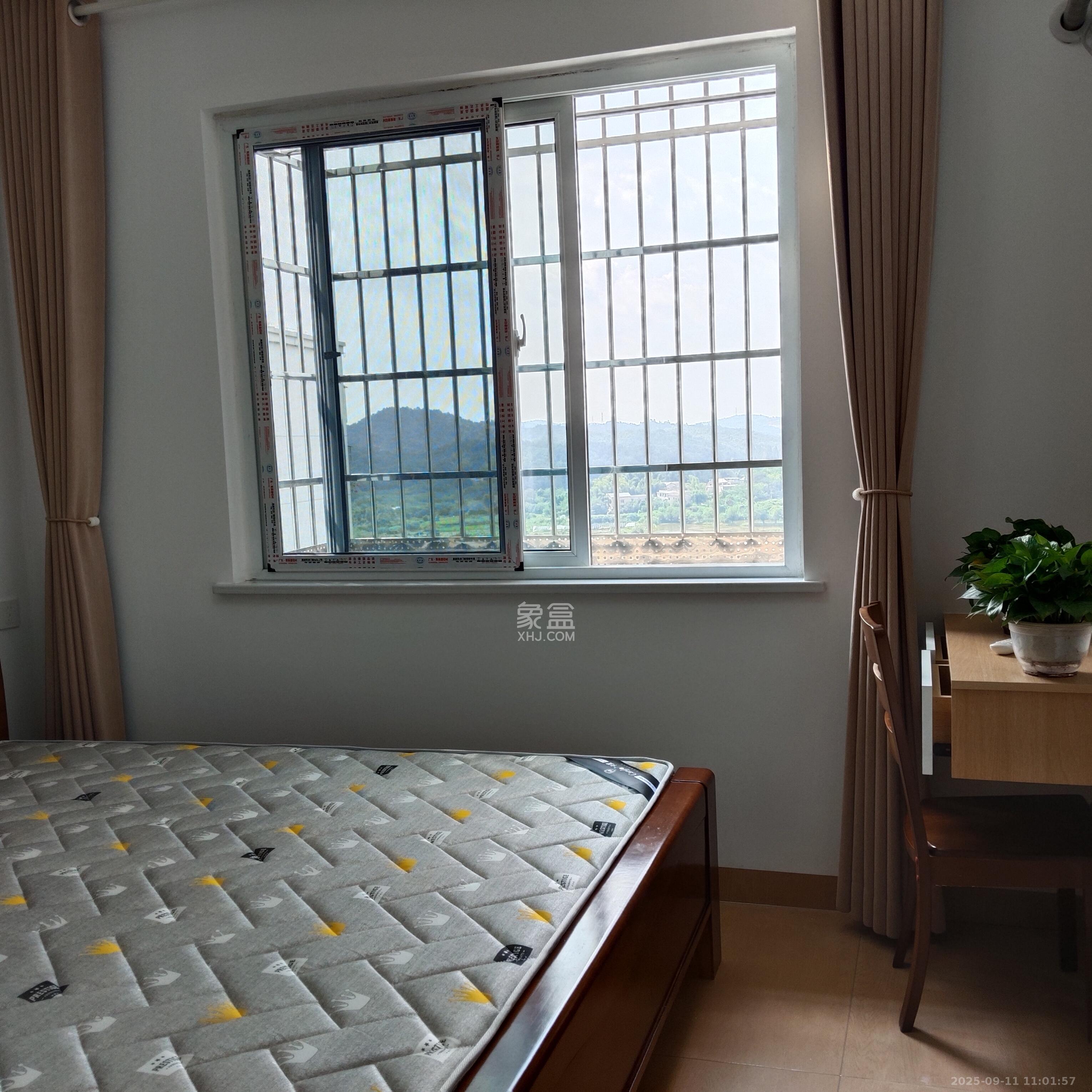 坪山家园  1室0厅0卫   1800.00元/月室内图