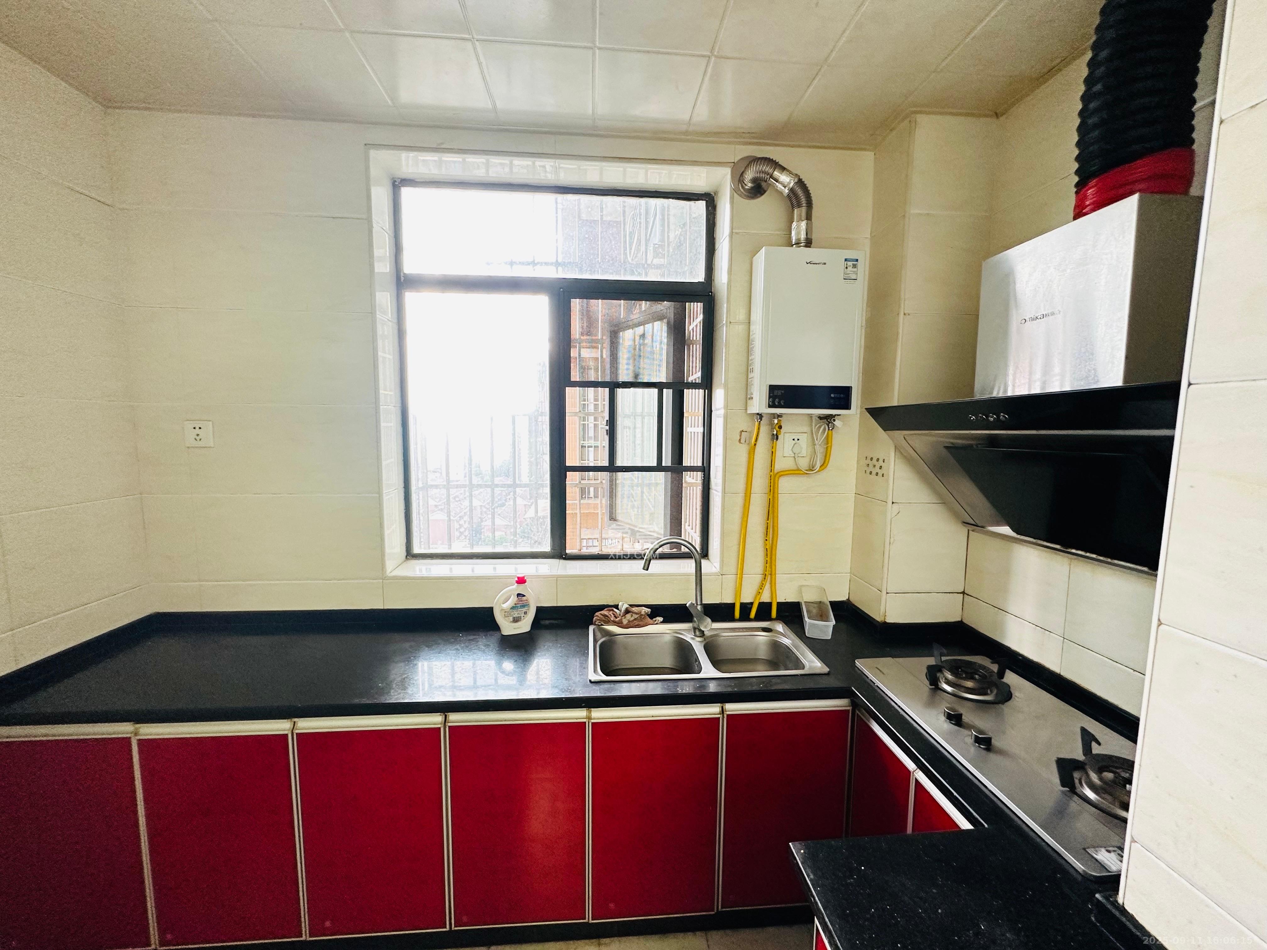 茶山馨苑 3室2厅1卫 2400.0元/月 茶山馨苑 3室2厅1卫 2400.0元/月室内图