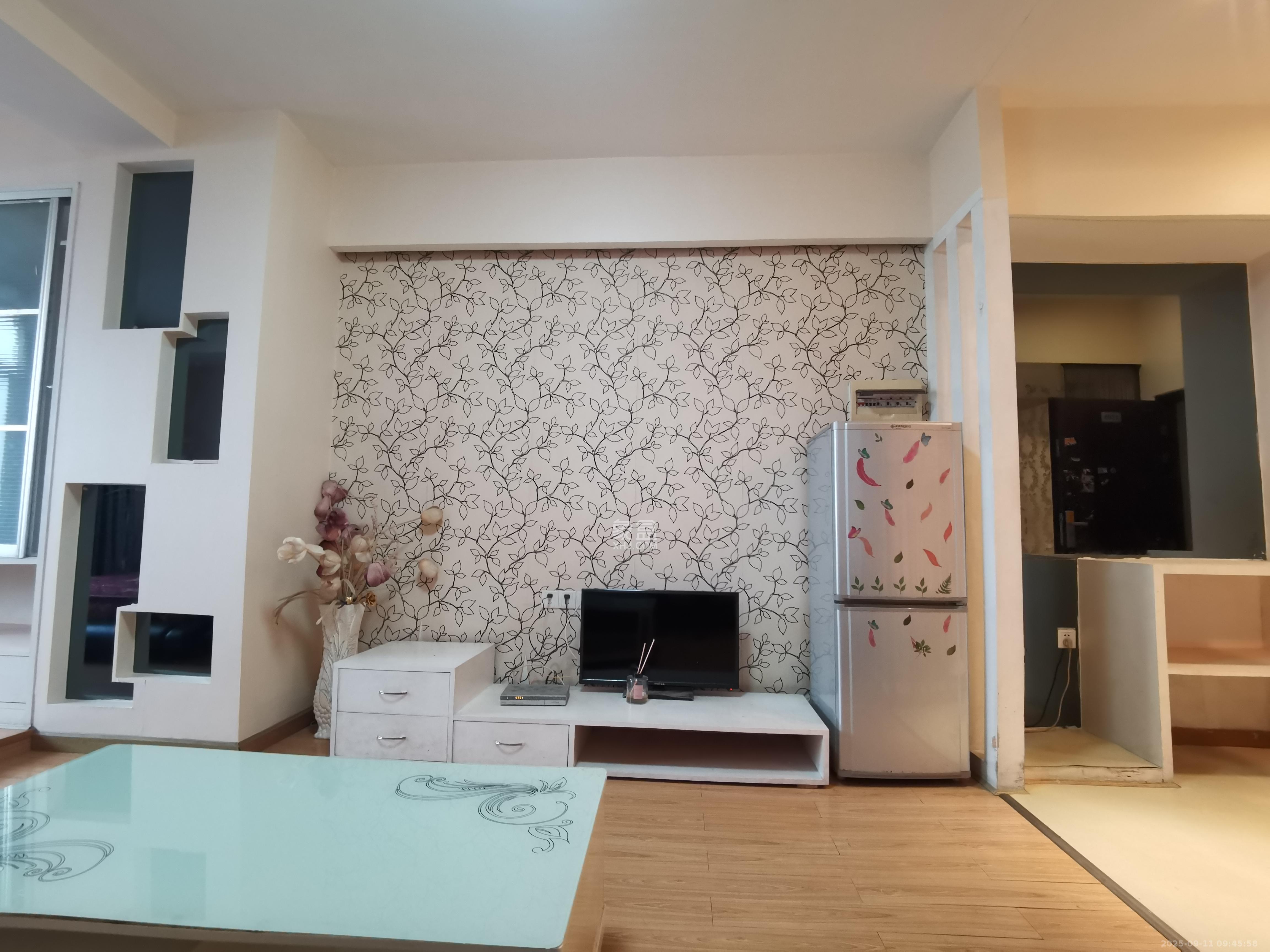 湘聚大厦  1室1厅1卫    1400.0元/月室内图