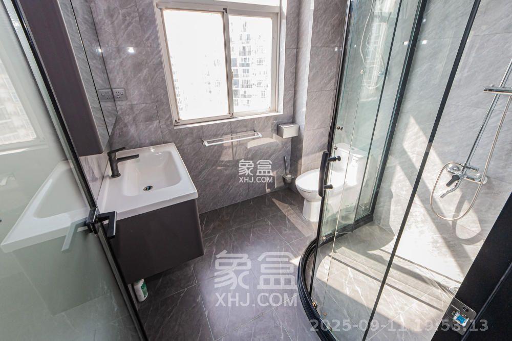 顺天黄金海岸  4室2厅2卫    3500.0元/月 顺天黄金海岸  4室2厅2卫    3500.0元/月室内图