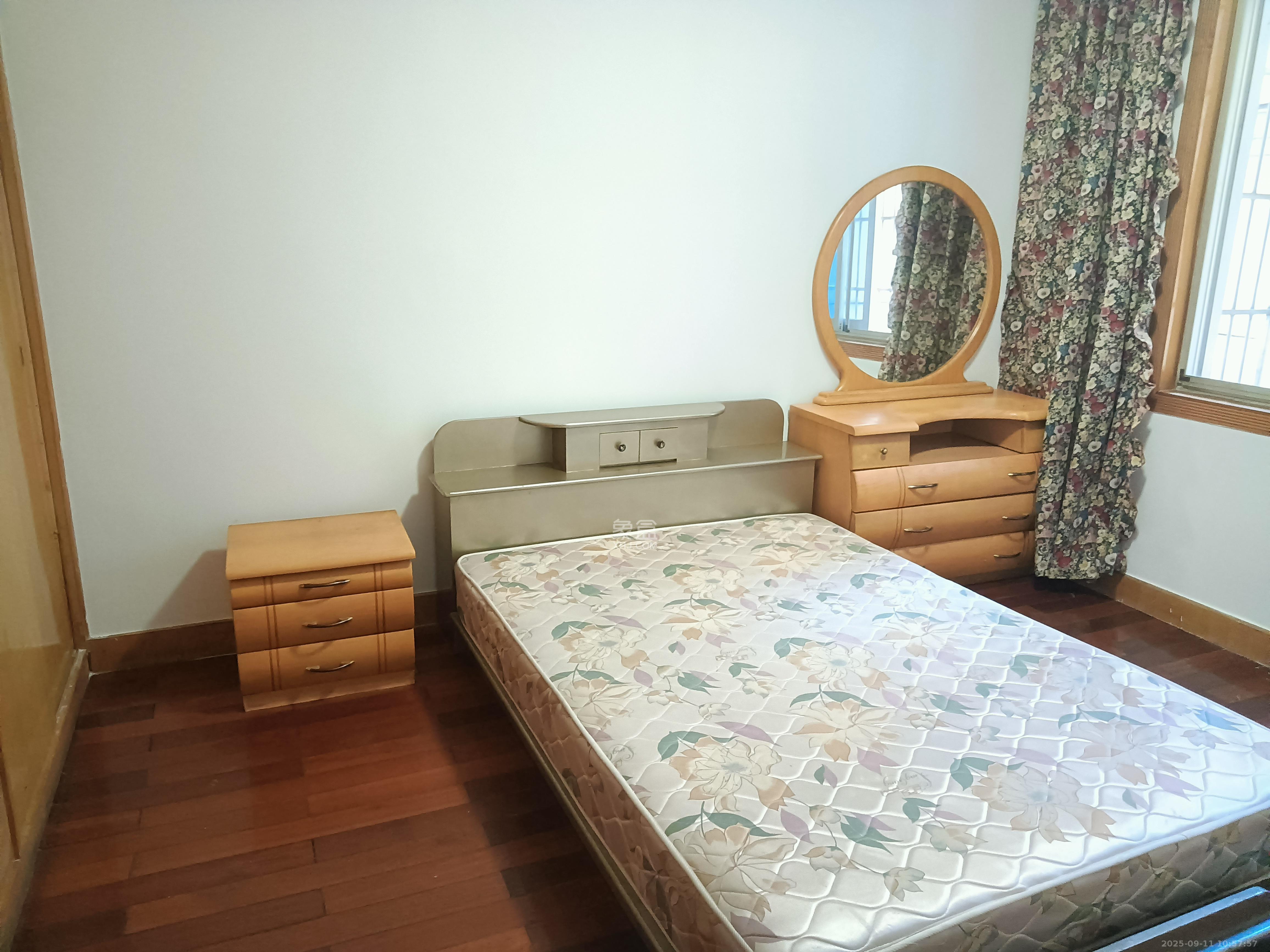 下民航宿舍 3室2厅1卫 1800.0元/月 下民航宿舍 3室2厅1卫 1800.0元/月室内图