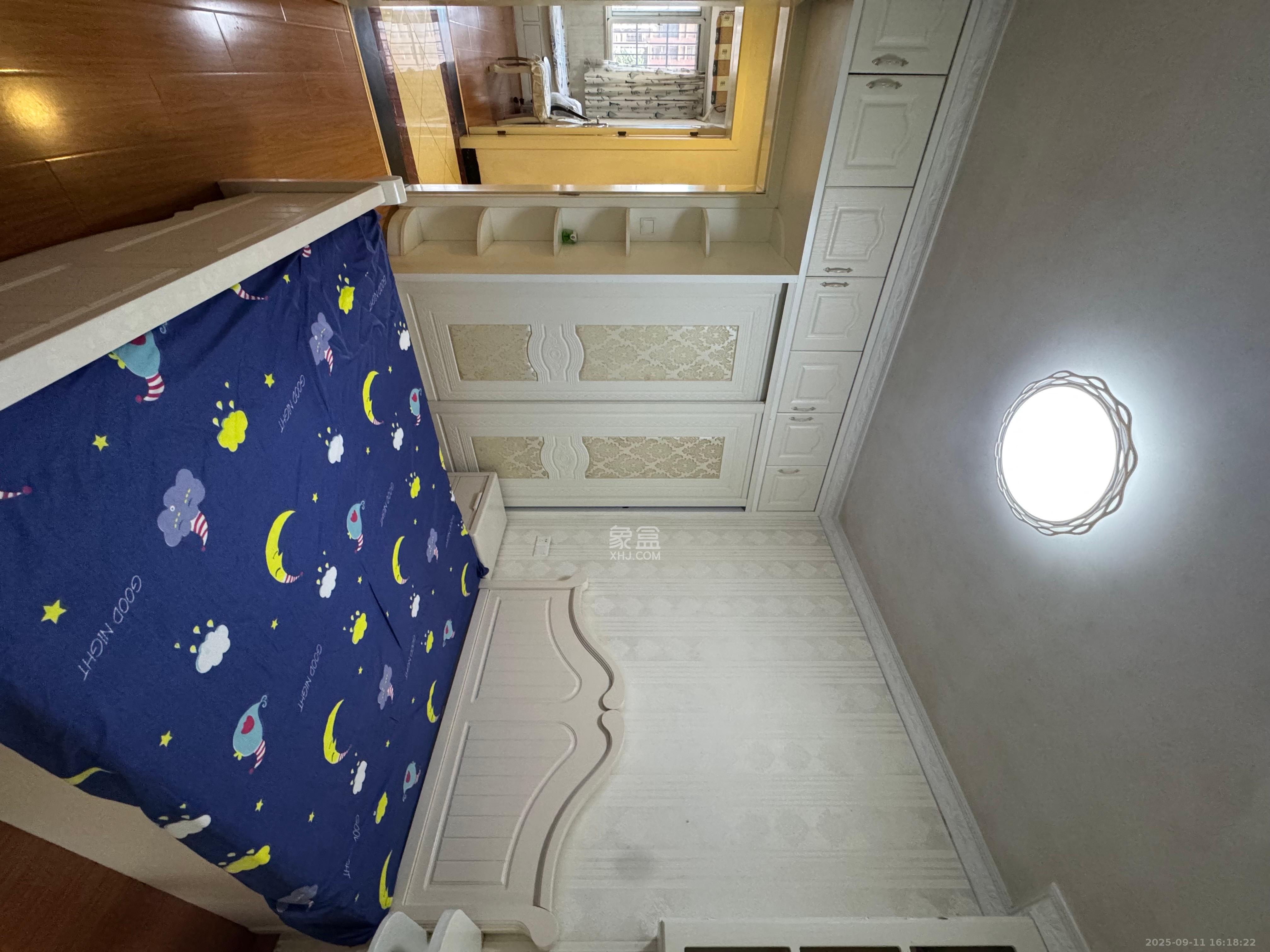 新城国际花都  3室2厅1卫    2100.0元/月室内图