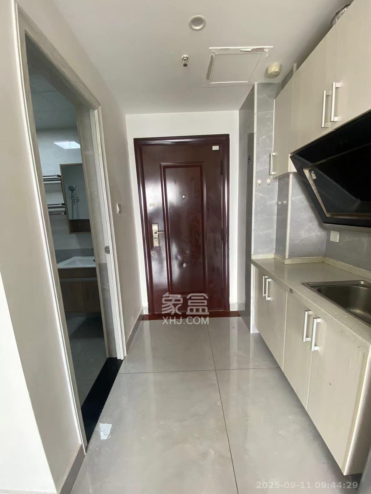 C-park天悦城(紫檀溪苑二期) 1室1厅1卫 1400.0元/月 C-park天悦城(紫檀溪苑二期) 1室1厅1卫 1400.0元/月室内图