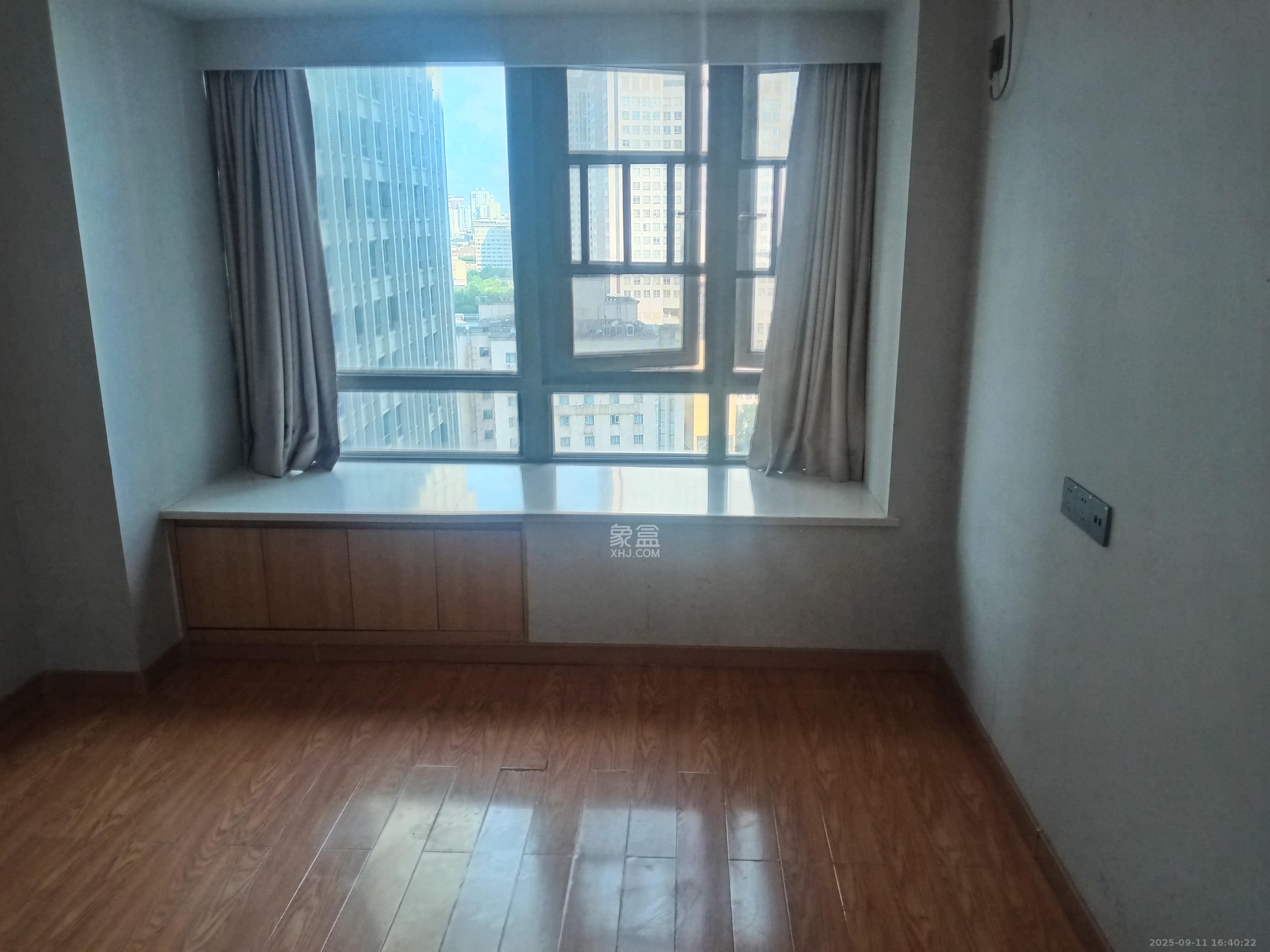 阳光城檀悦  1室1厅1卫    2000.0元/月室内图