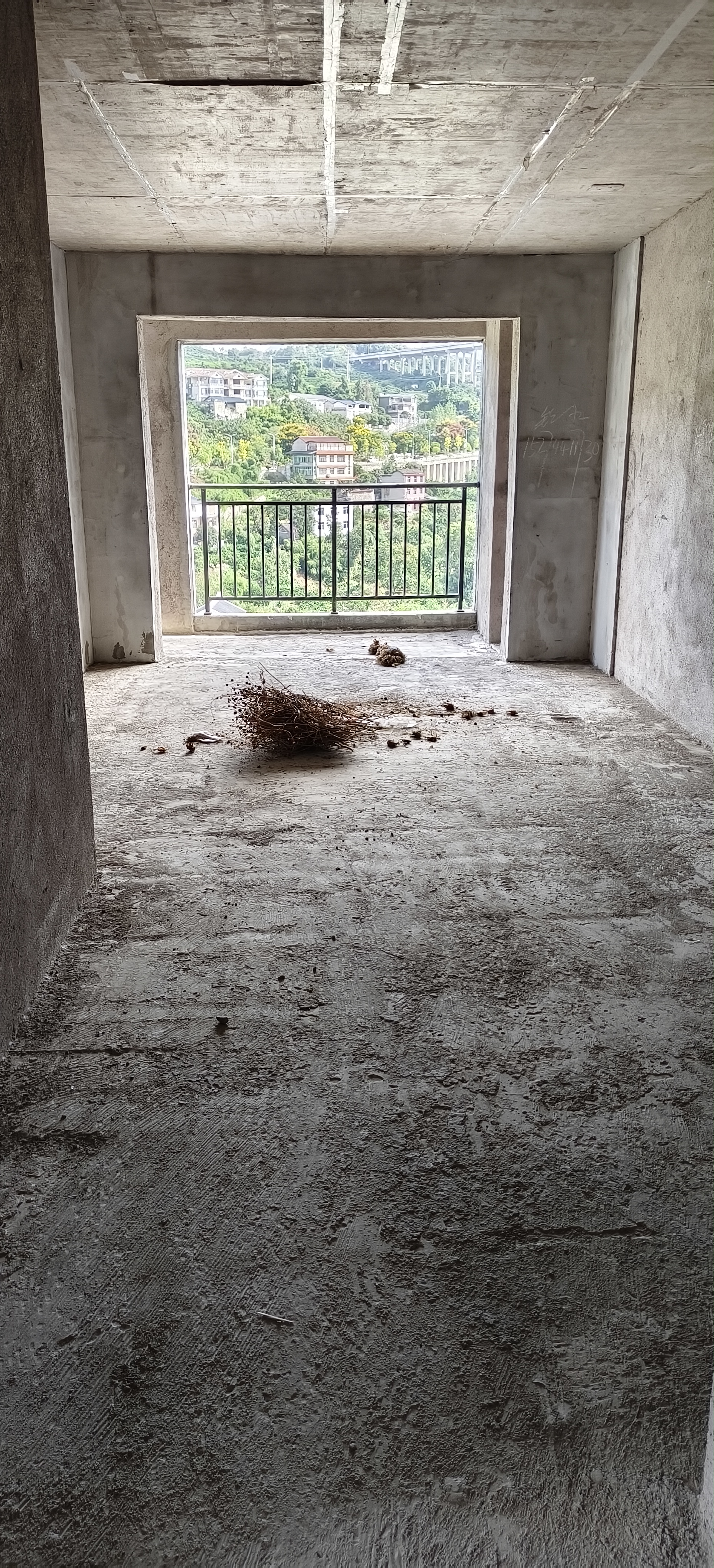 高桥旅游特色街区 3室2厅1卫 30.5万 高桥旅游特色街区 3室2厅1卫 30.5万客厅