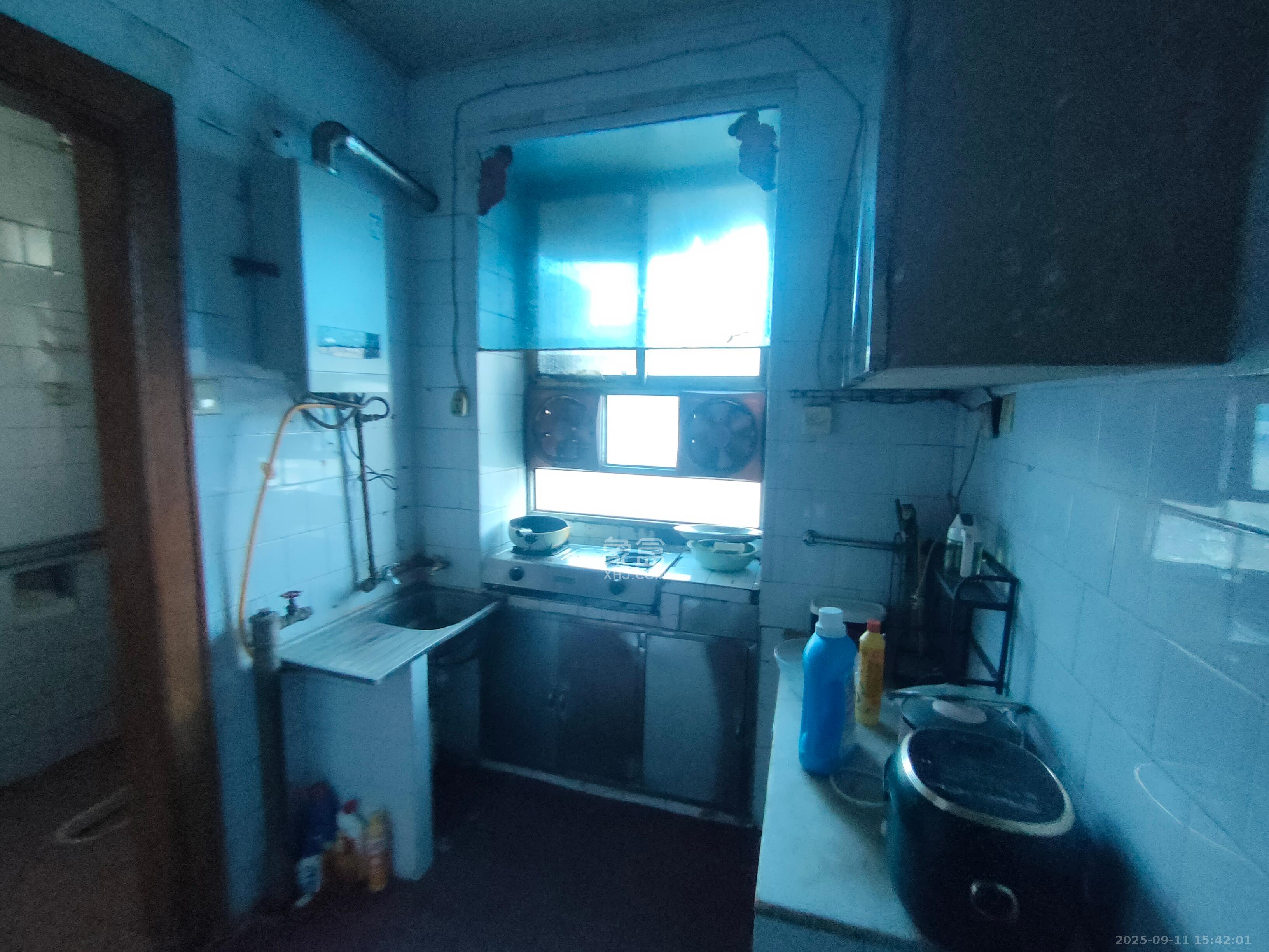 梨子山小区  3室1厅1卫    1700.0元/月室内图