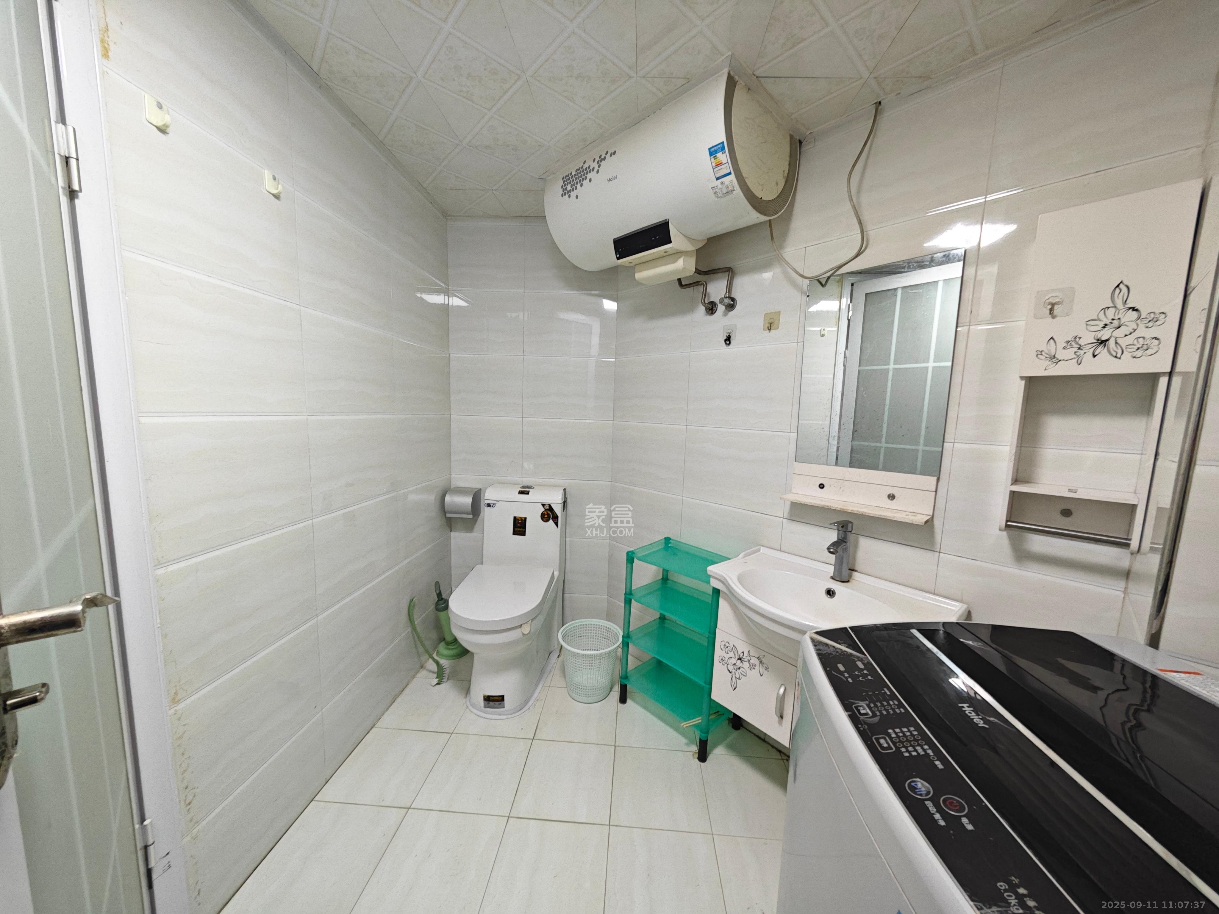 三重星都心  1室1厅1卫    1800.0元/月室内图