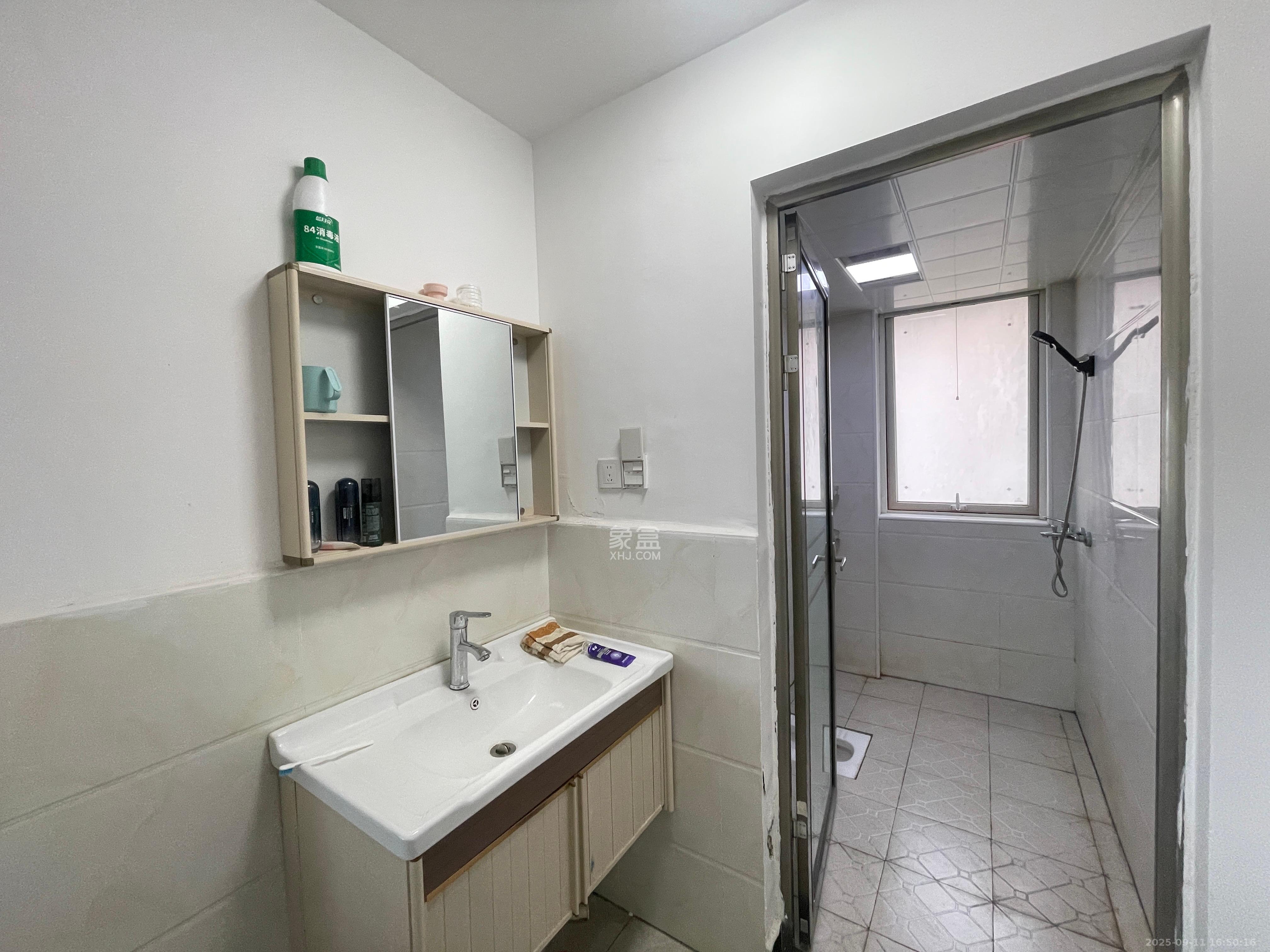 北辰三角洲E7区  4室2厅2卫    4600.0元/月室内图