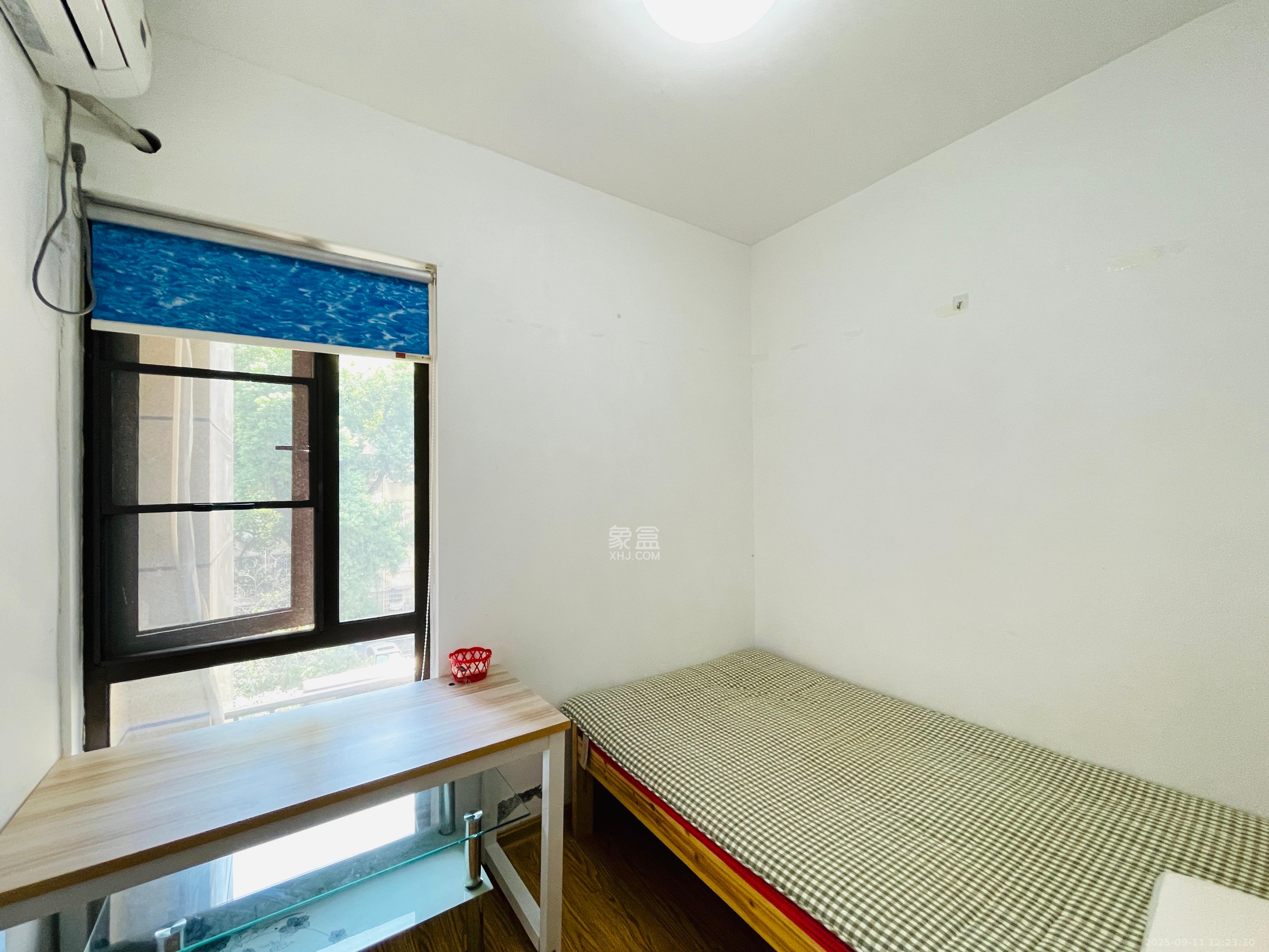 地质家园一、二期(地泰人民公馆) 2室1厅1卫 2700.0元/月 地质家园一、二期(地泰人民公馆) 2室1厅1卫 2700.0元/月室内图