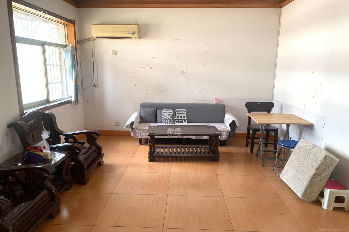 长华小区 2室1厅1卫 1600.0元/月 长华小区 2室1厅1卫 1600.0元/月室内图